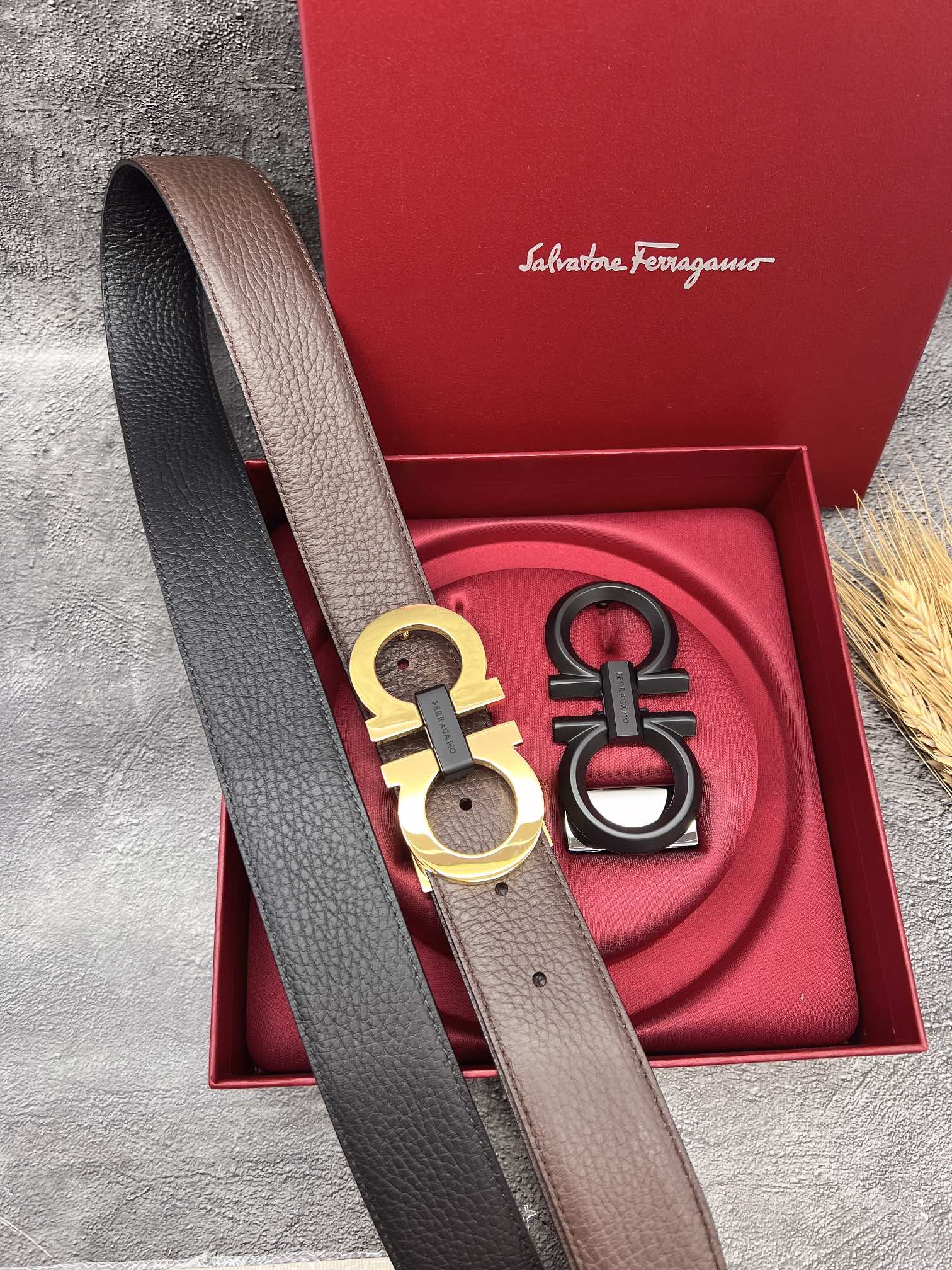 FERRAGAMO菲拉格慕双扣系列官网同款早秋新品宽度:3.5CM代购品质双扣可以互相使用带身双面进口小