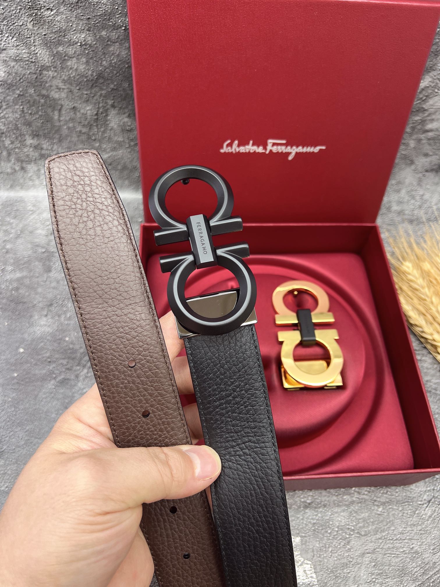 FERRAGAMO菲拉格慕双扣系列官网同款早秋新品宽度:3.5CM代购品质双扣可以互相使用带身双面进口小