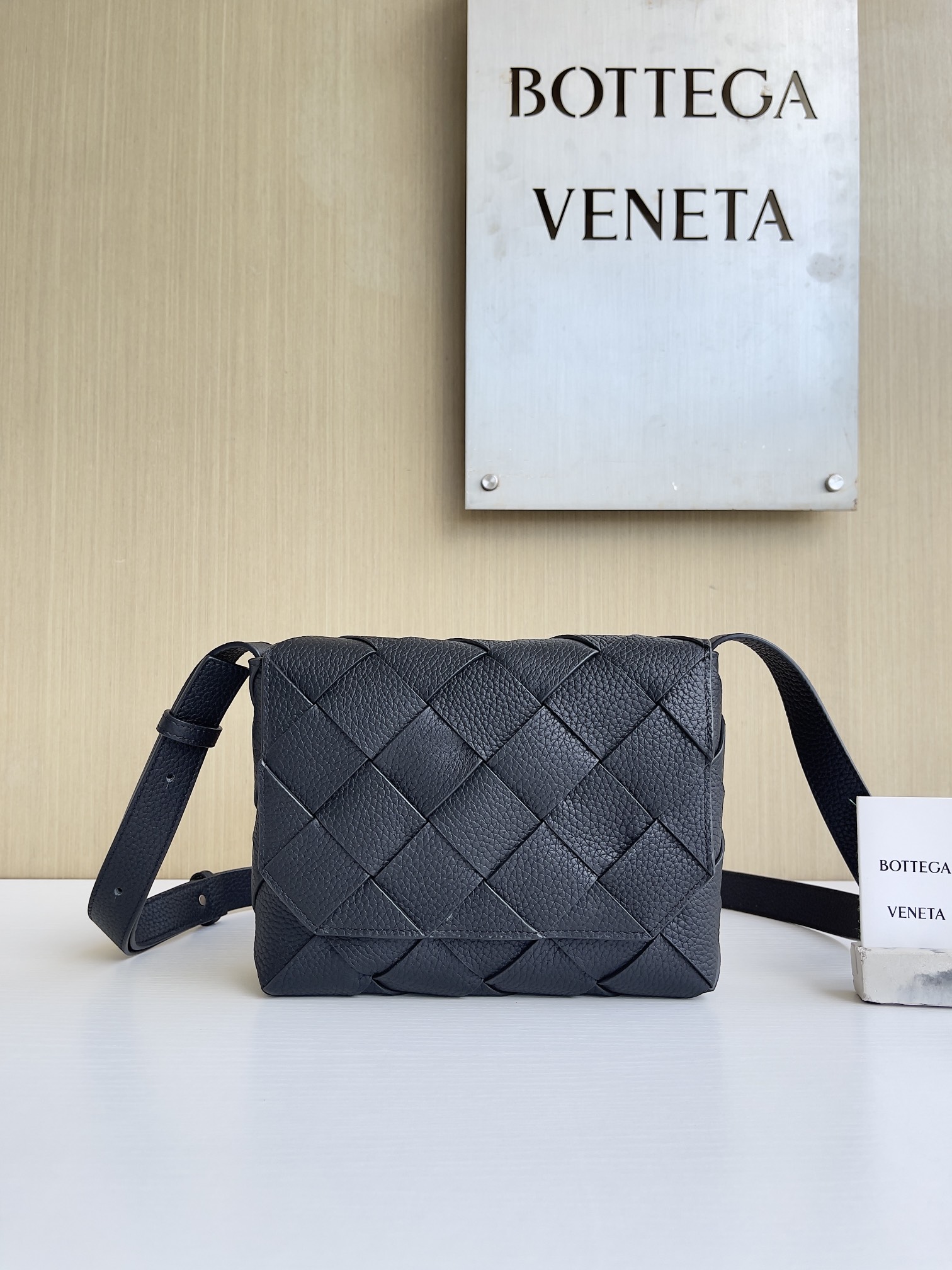 Bottega Veneta Borse Crossbody & Borse a Tracolla Uomini Pelle bovina Casual