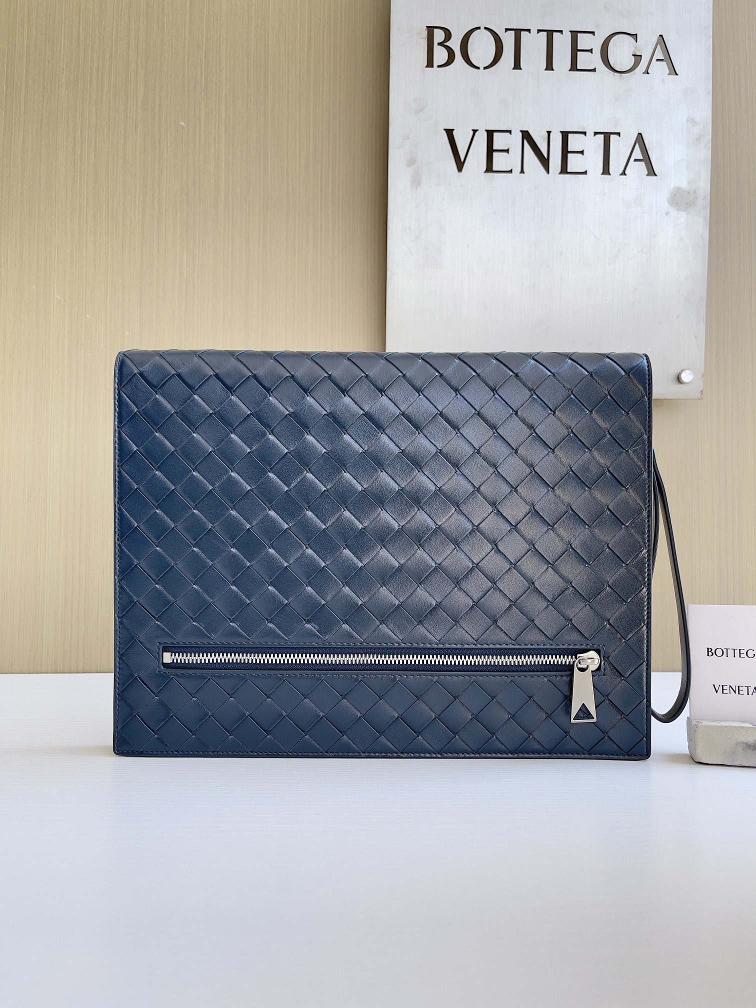 Bottega Veneta Rare edition counter products