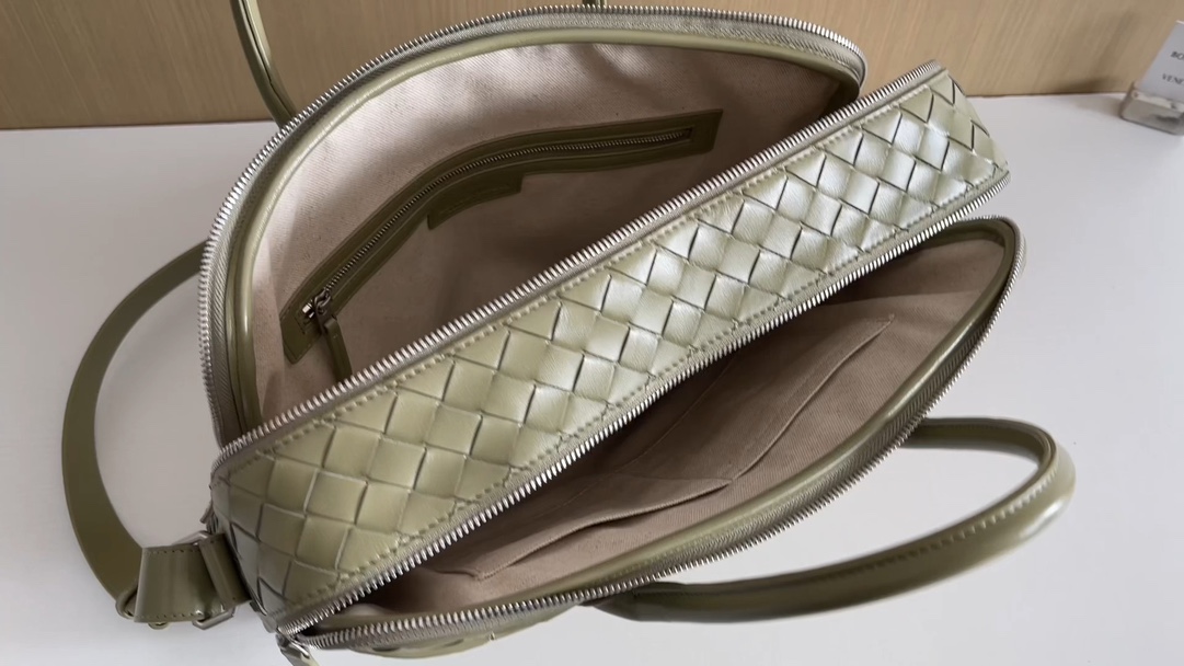 Bottega Veneta Advanced Details 766361
