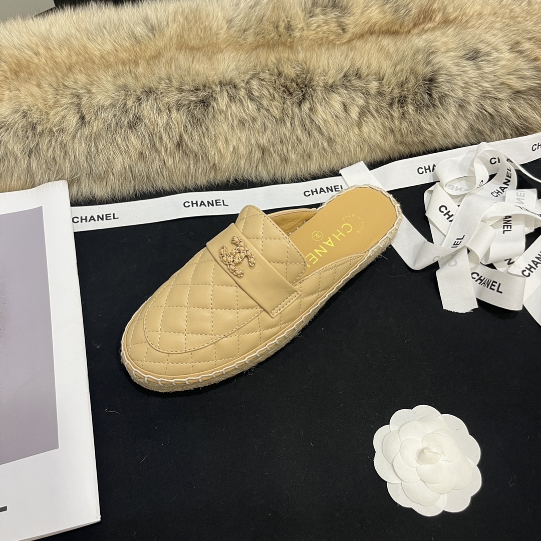 Chanel Schuhe Espadrilles Halbe Pantoffeln Badelatschen Hanfseil Kautschuk Schaffell Seide