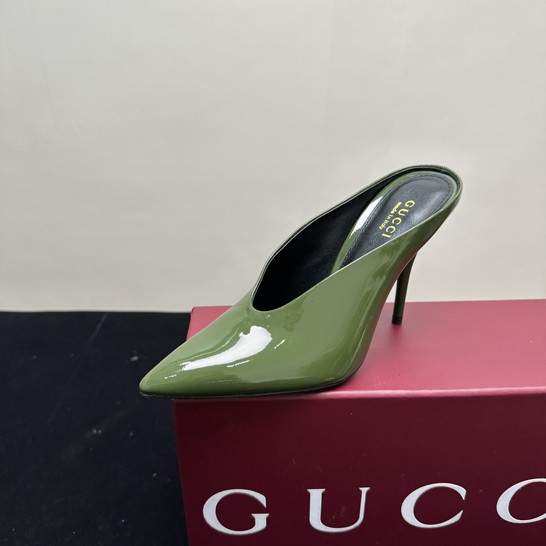 NO:266340,Gucci Gucci's 100-year-old classic style candy color high-heeled slim slippers semi-trailed original development, welcome to a super easy-to-wear versatile series!  The upper is made of imported beef patent leather, the inner tiptoe imported sheepskin, the Italian imported genuine leather sole size 34-41 (customized on 34 40/41), high heels, gucci, gucci, high heels, slippers, sheepskin19860909Gucci 古奇古驰万年经典款时尚糖果色彩色高跟细跟拖鞋半拖 原版开发,欢迎 超好穿的百搭系列！ 鞋面采用进口牛漆皮 内里踮脚进口羊皮 意大利进口真皮鞋底 码数34-41（34 40/41定制）,高跟鞋,gucci,gucci,high heels,slippers,sheepskin,Women's Shoes