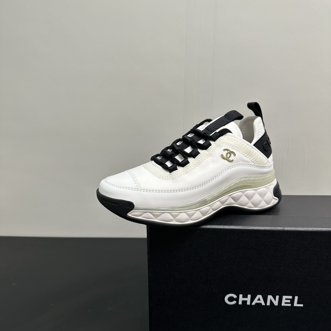 NO:384562,2025 popular circle of friends CHANEL Chanel colorful casual shoes Sneakers Nowadays, having a pair of sneakers is a must-have artifact for every little fairy. It can be matched with your wardrobe at will. Original material customized imported cowhide silk cowhide reverse knitted fabric. Open mold hardware accessories original foam combination sole rebound effect is ~ Size35-39 (40.41. Custom made, no return or exchange), dad shoes, chanel, chanel, sneakers, cowhide198609092025火爆朋友圈CHANEL香奈儿七彩休闲鞋运动鞋当下拥有一双运动鞋是每位小仙女的必备神器,它能随意搭配你们的衣橱 材质原版定制进口牛皮丝绸牛皮反绒针织物.开模五金配件原版发泡组合大底 回弹效果杠杠滴～ Size35-39（40.41.定做 不退换）,老爹鞋,chanel,chanel,sneakers,cowhide,Women's Shoes