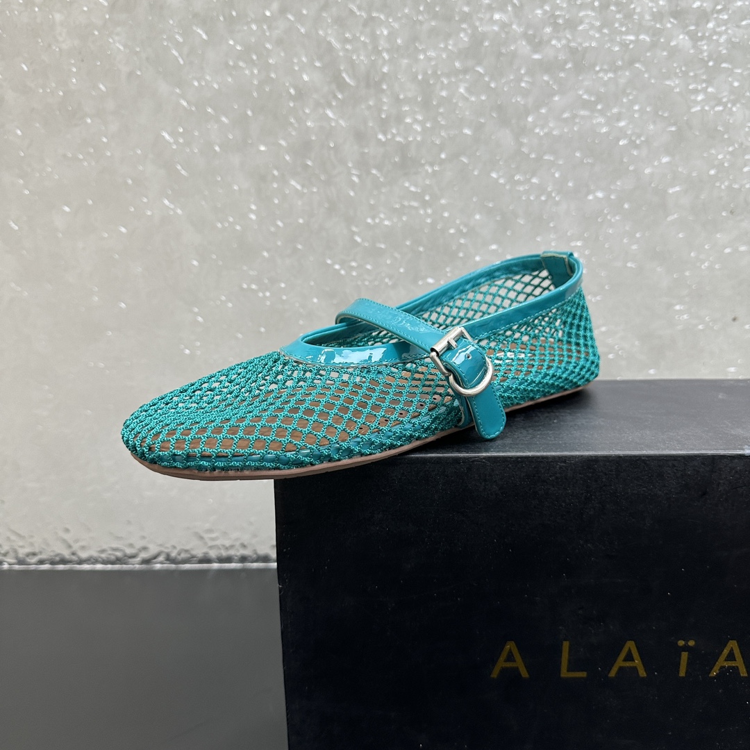 NO:391118,25Fw new ALAIA French ballet mesh mesh hole fishing net single shoe flat shoes. The feminine ballet elements are more than one style. They are both rigid and soft, both elegant and powerful, which is the best way to open ballet shoes. The original mesh on the upper, inner lining, sheepskin sole original rubber sole size 35-39 (40, 41 custom-made, non-return and exchange), ballet shoes, alaia, flats, sheepskin1986090925Fw新款ALAIA阿莱亚法式芭蕾舞网纱网洞渔网单鞋平底鞋 女性气质十足的芭蕾元素可不只一种风格,刚柔并济,既优雅又有力量,才是芭蕾舞鞋最好的打开方式. 鞋面原版网布 内里羊皮内里 鞋底原版橡胶鞋底 码数35-39（40,41定制不退换）,芭蕾舞鞋,alaia,flats,sheepskin,Women's Shoes