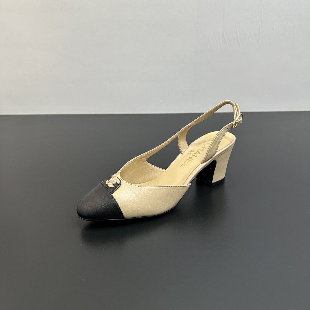 NO:482042,CHANEL Chanel｜Xiaoxiang 25P new classic double C thick heel color-blocking sandals!  The upper is made of sheepskin, the inner tiptoe is all silk sheepskin, imported cowhide, heel height 6cm size 35-39 (customized by 40/41), sandals, chanel, chanel, sandals, cowhide, sheepskin19860909CHANEL香奈儿｜小香25P新品经典 双C粗跟后空拼色拼接凉鞋！ 鞋面采用羊皮 内里踮脚均为丝绸羊皮 意大利进口牛皮大底 跟高6cm size35-39（40/41定制）,凉鞋,chanel,chanel,sandals,cowhide,sheepskin,Women's Shoes
