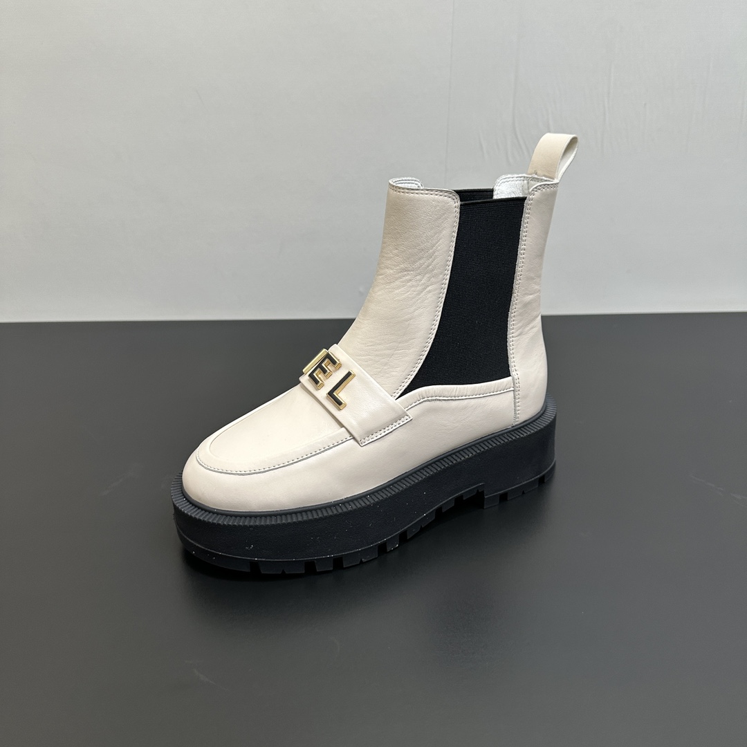 NO:481945,Chanel Chanel 2025 autumn and winter b new single shoes thick sole elastic belt Chelsea boots letter buckle short boots original custom upper cowhide splicing footbed sheepskin lining heavy gold mold foamed sole heel height 4.5cm size 35-40 fixed, boots, chanel, chanel, boots, cowhide, sheepskin19860909chanel香奈儿2025秋冬b新款单鞋厚底松紧带切尔西靴字母扣短靴 鞋面原版定制 牛皮拼接 垫脚羊皮内里 重金开模发泡大底 跟高4.5cm 码数35-40定,靴子,chanel,chanel,boots,cowhide,sheepskin,Women's Shoes