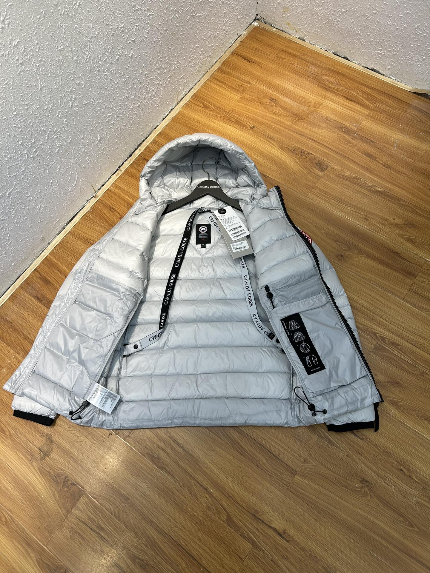 High-End Female Suit with Dust Bag, Goose: Colors and Sizes Available - 图片 3