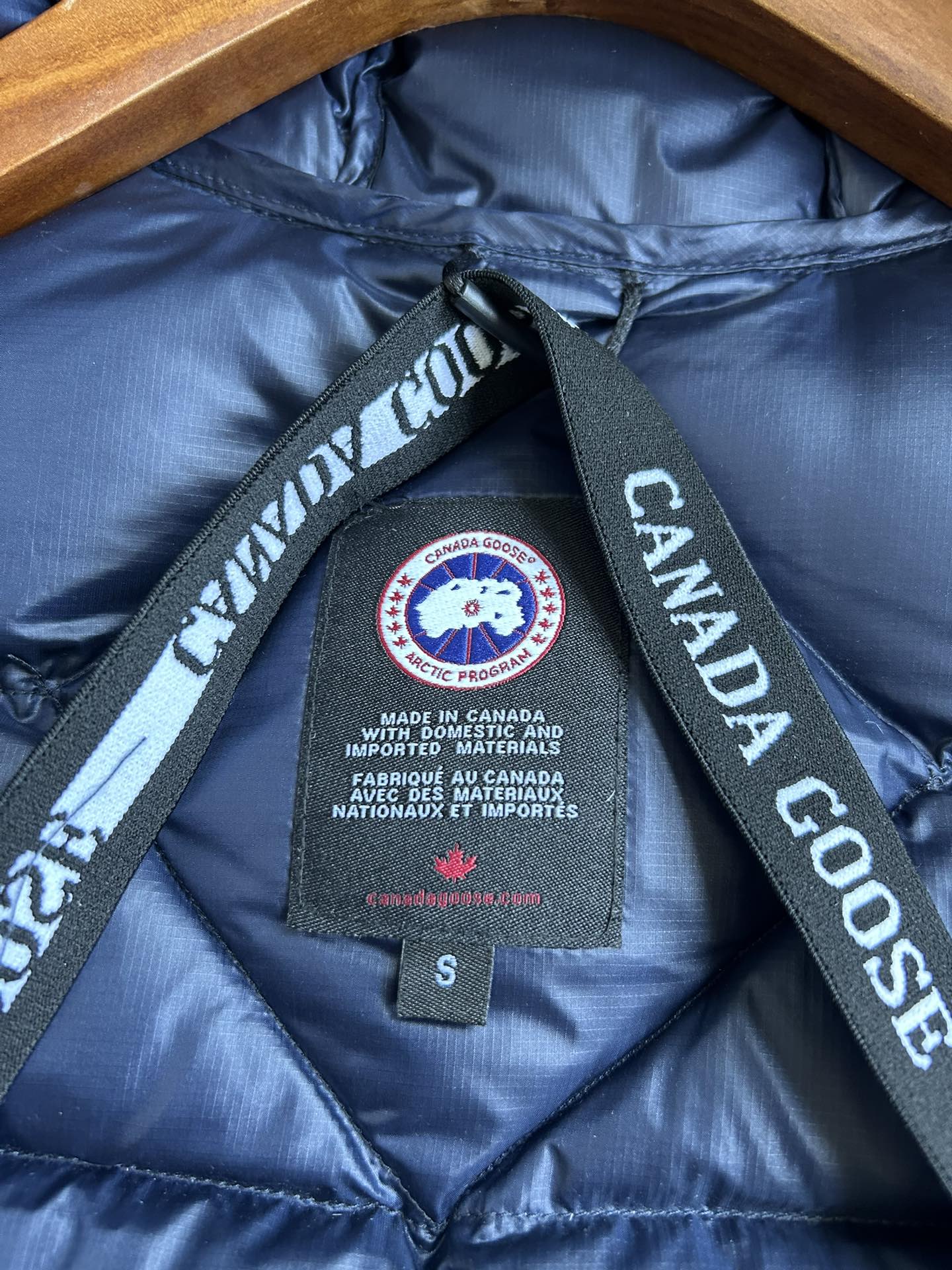 Crofton Unisex Lightweight Jacket - Dark Blue with Red Logo 9 i1754622252 1242 8
