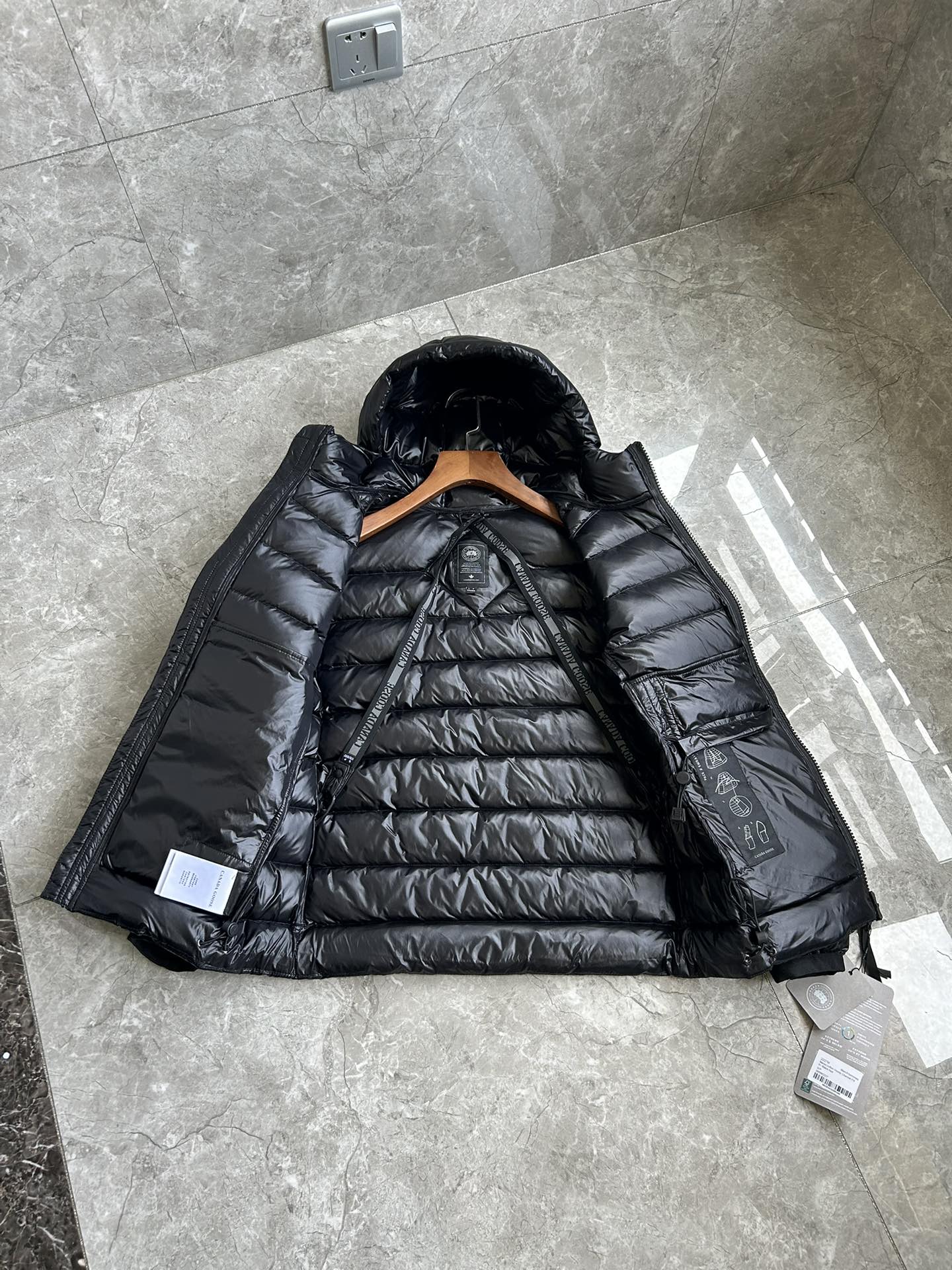 Crofton Lightweight Black Label Jacket - Unisex Style, Sizes S to XXL 5 i1754623220 3655 6