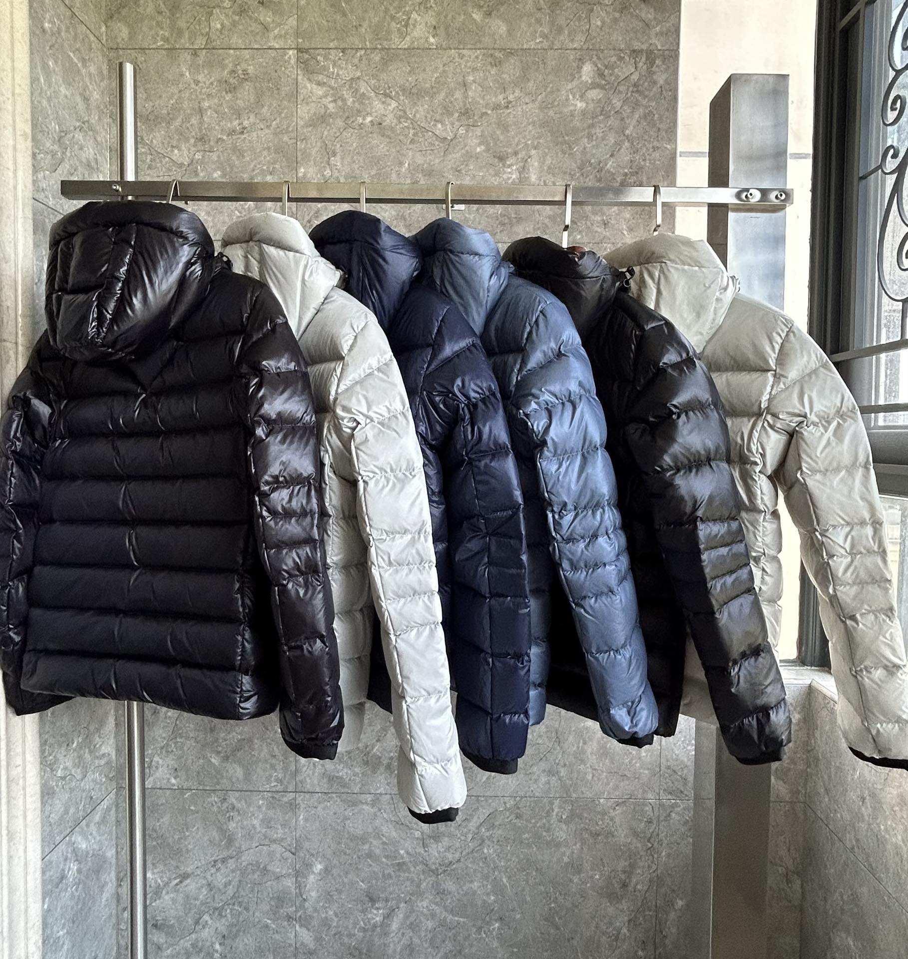 Crofton Lightweight Jacket: Unisex Style, Multiple Colors, and Size Options 8 i1754625028 2193 5