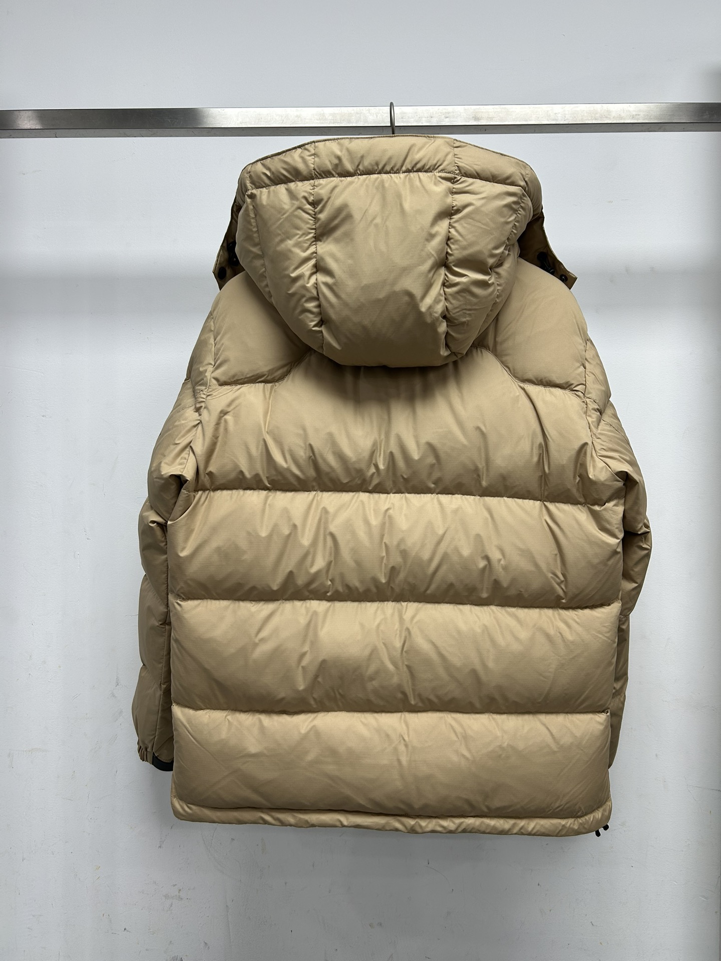 Polo Ralph Lauren Embroidered Down Jacket - Glossy Finish, Slim Fit 3 i1761361392 9106 8