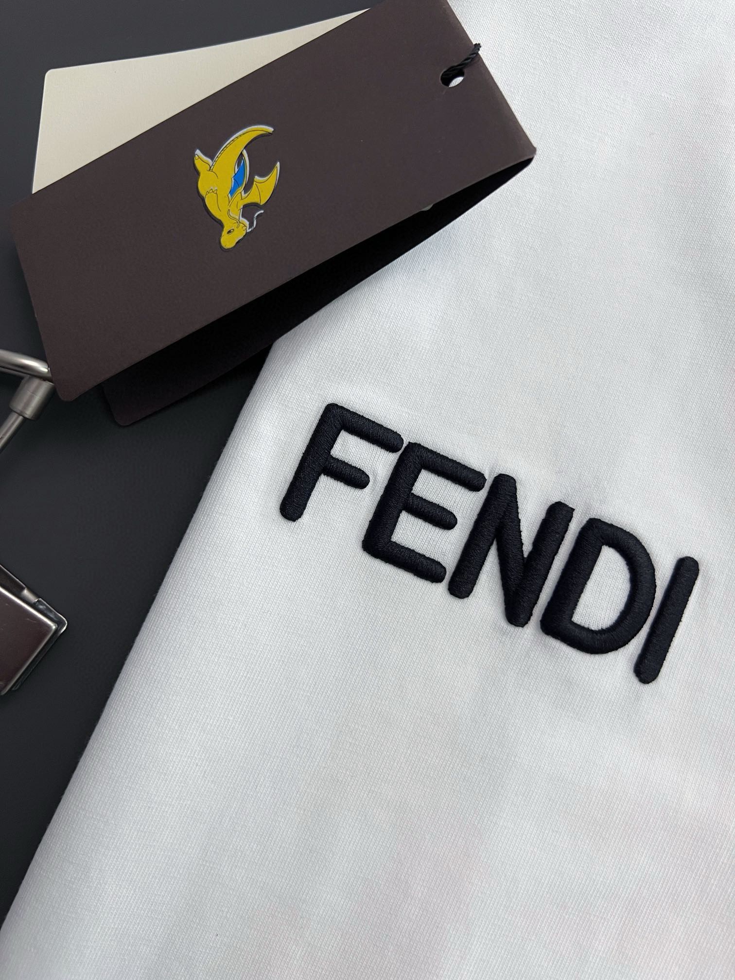 Fend*..爆款现货四季系列短袖简约基础衣橱神器32支双纱260克.活性版纯棉..不变形系列订织全棉面