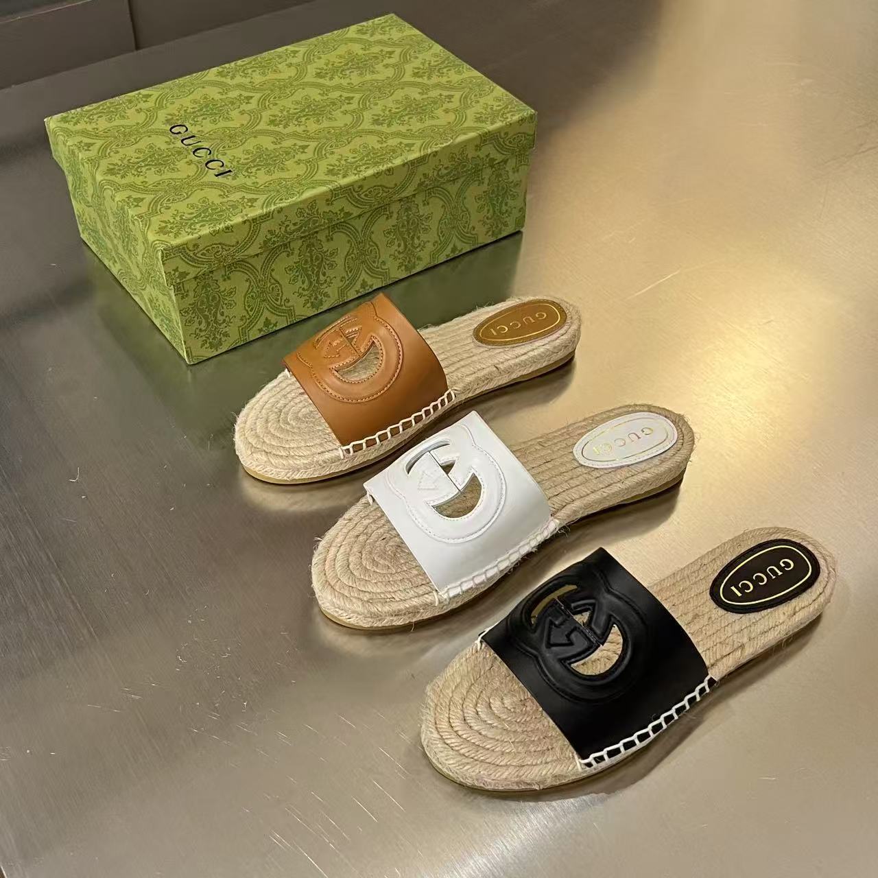 NO:227256,CUCCI Gucci 25 spring and summer sandals, top layer cowhide fabric, sheepskin lining, size 35--42, factory yuan, slippers, gucci, slippers, cowhide, sheepskin19860909CUCCI古驰25春夏凉拖,头层牛皮面料,羊皮内里,35--42码,厂元,拖鞋,gucci,slippers,cowhide,sheepskin,Women's Shoes