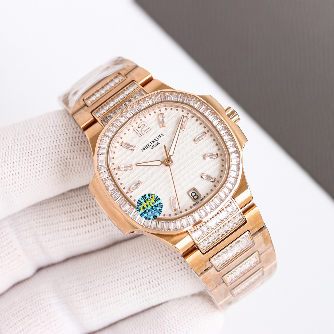 NO:727244,Flat price new arrival Patek Philippe 7014 Ladies Nautilus Platinum T square brick limited edition Small quantity available, the only one on the whole network, truly low-key luxury beauty Free value travel convenient customized watch box Watch: customized 324 S automatic one-piece winding mechanical movement, center large second hand Dial: T square diamond, 6-digit display calendar window Case: platinum. Rose gold with T square brick, with sapphire crystal transparent cover. Waterproof coefficient 30 meters. Diameter 35.2mm  Bracelet: matched with the original and new Cara Deshua LOGO hollow buckle, top with Nautilus 7014 extreme sports elegance series watch. It is a fine product. Watch friends are welcome to appreciate it!  ,,patek philippe19860909统一价 新款到货 百达翡丽7014女士鹦鹉螺 白金T方砖限量款 少量到货,全网唯一,真正低调奢华的美 赠送价值旅行便捷定制手表表盒 腕表:定制改324 S自动一体上链机械机芯,中心大秒针 表盘:T方钻,6字位显示日历窗口 表壳:白金.玫瑰金搭配T方砖,拥有蓝宝石水晶透盖.防水系数30米.直径35.2mm 表链:搭配原版一致新款卡拉桌华LOGO镂空表扣 顶配鹦鹉螺7014极致运动优雅系列腕表 精品,欢迎表友品鉴！,,patek philippe,Watch