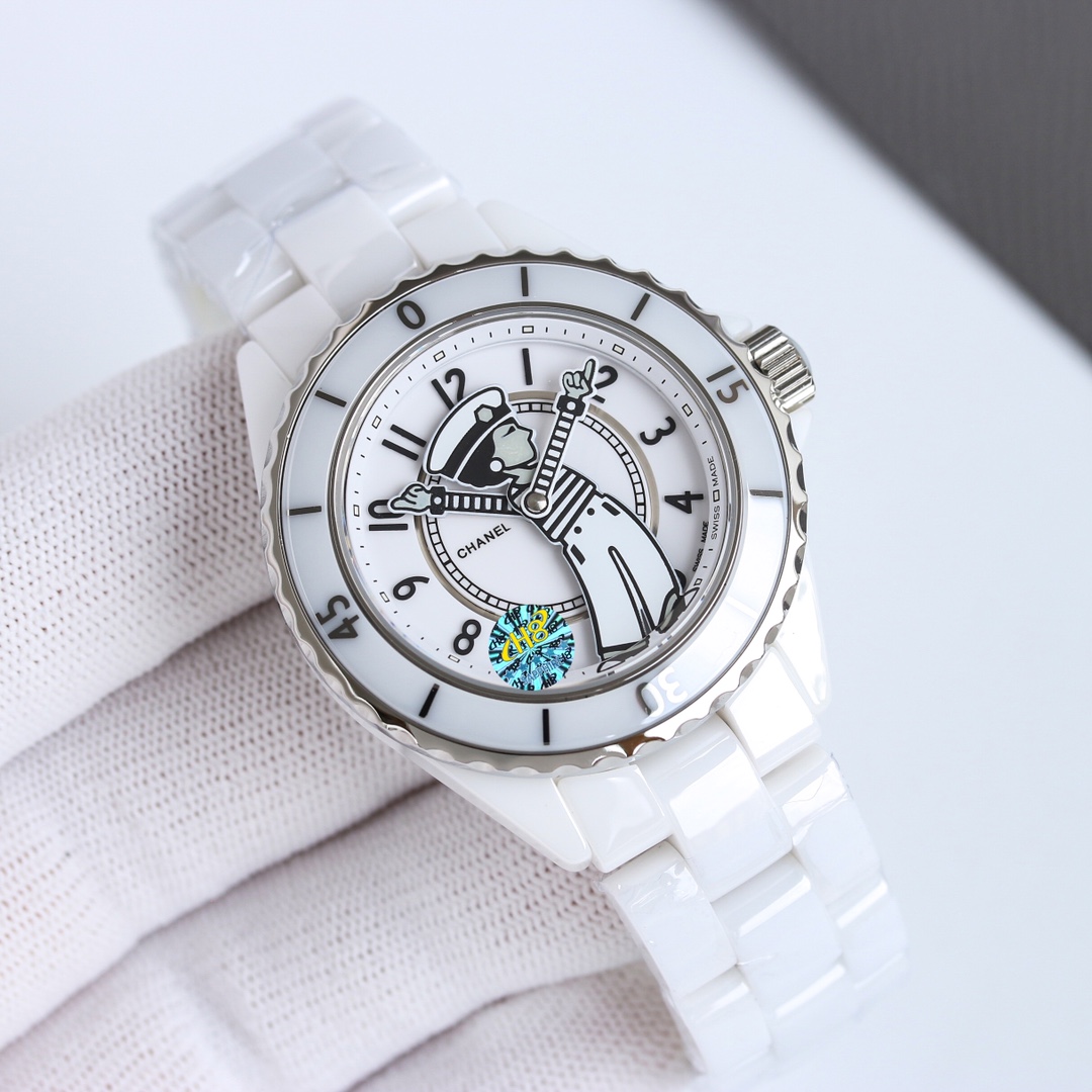 Chanel J12 H5241 White ceramic case, bezel, dial, and bracelet 33mm Women's Automatic