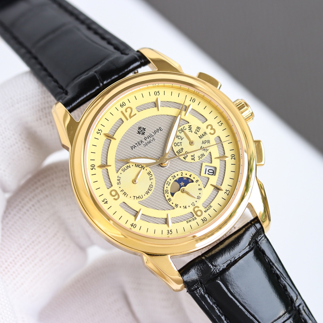 NO:741786,Produced by TW, white shell and gold shell, TW Factory new model is on the market. Patek Philippe (actual photo) PatekPhilippe, a noble work of art, BL5PP, equipped with imported kinetic energy multi-functional 7-pin movement (0 repairs) ①Function (kinetic energy, 24 hours, day of the week, stars, month/moon/sun) imported 316 stainless steel!  Paired with Italian imported calfskin!  Original folding buckle!  ②The dial uses a 7-pin design with hidden Arabic numerals in the inner ring as the scale, which shows the luxurious temperament of this watch!  ③Size 42mm. Wear-resistant and scratch-resistant sapphire glass!  Super waterproof to 50 meters!  Simple but not simple!  You can never own a Patek Philippe, you are just keeping it for your descendants. (Serious promise: The actual product has a better luster and exquisite feel. The dial scale is lifelike. The craftsmanship of the case and case are all master-level light body inspections. In addition, the high-tech forging of new era machines is shocking and noble. You deserve it! The appearance and appearance are the same. Unique! For the best luxury gift recommendation, please look for TW exclusive quality, patek philippe, cowhide19860909TW 出品 白壳 金壳  TW Factory 新款上市 百达翡丽（实拍图）PatekPhilippe 贵族的艺术品BL5PP 搭配进口动能多功能7针机芯（0返修） ①功能（动能,24小时,星期,星辰,月份/月亮/太阳）进口316精钢！搭配意大利进口小牛皮！原装折叠扣！ ②表盘上采用内圈隐藏阿拉伯数字最高版本功能7针设计作为刻度更显示出这款腕表的华贵气质！ ③尺寸42mm.耐磨防刮蓝宝石玻璃！超强防水50米！简约而不简单！你永远无法拥有一块百达翡丽,你只是在替你的后代保管他. ( 慎重承诺 产品实物光泽手感更佳精湛 字盘刻度栩栩如生 壳套工艺都是宗师级别轻身检验 加上新时代机器高技锻造 上手震撼尊贵非凡.你值得拥有！表里如一 独具匠心！送礼最佳奢华推荐请认准TW独家品质,,patek philippe,cowhide,Watch