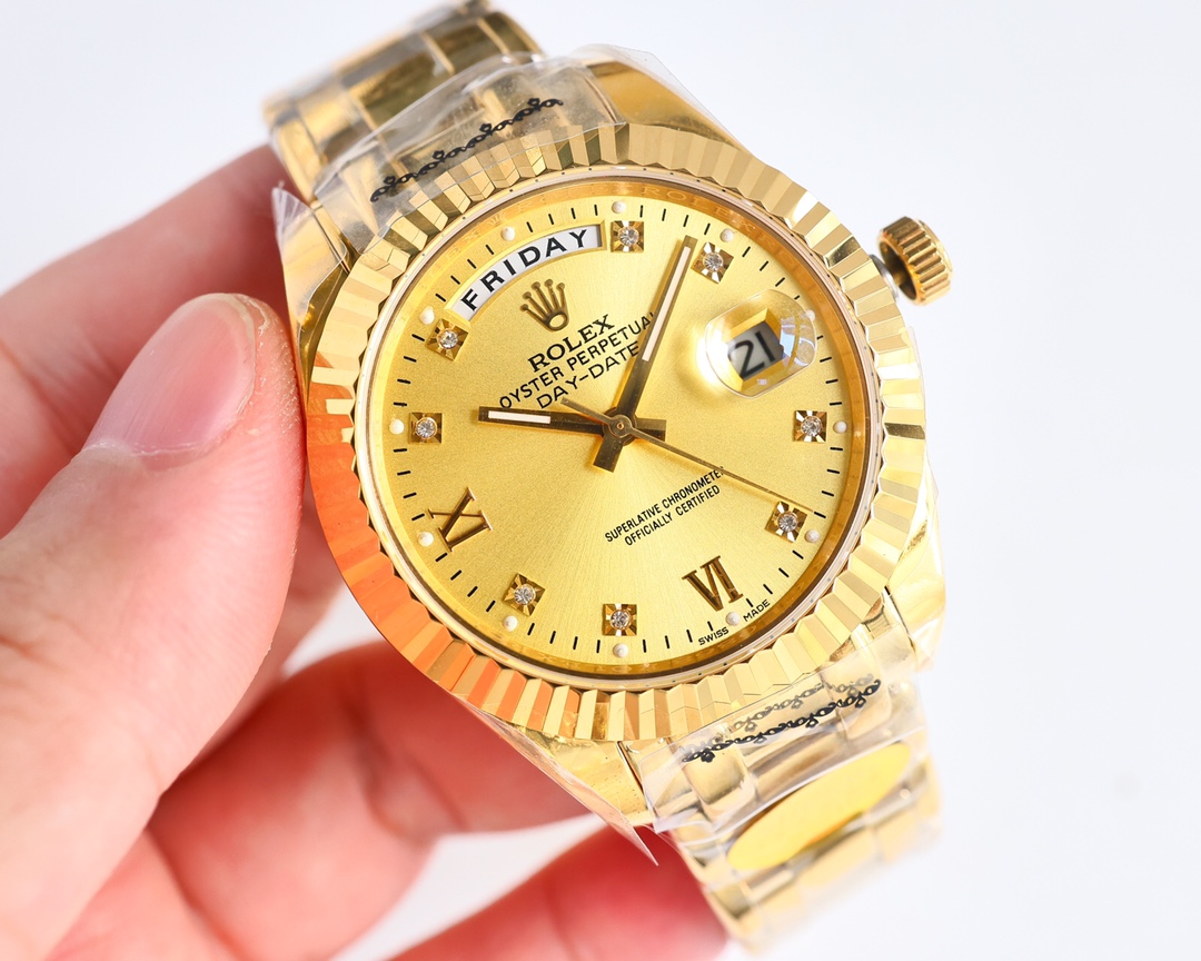 NO:394602,Produced by TW, White Shell, Gold Shell, the latest masterpiece, Rolex ROLEX RZ1 Weekly calendar type 40mm 21st century series watches! Log 40mm 1 classic 904L case, paired with a light outer ring! 2 watch mirror material - anti-scratch blue crystal glass, anti-reflective convex and translucent enlargement (2.5 times) calendar window 3 [Watch strap] with electrical nano-transfer technology, arc five-row chain links, 4 buckle types Folding buckle, concealed folding crown buckle! 5 Equipped with imported movement! The best luxury recommendation for gifts, please recognize TW exclusive quality, rolex19860909TW出品 白壳 金壳  最新力作 劳力士 ROLEX RZ1 星期日历型40毫米 21世纪系列腕表！日志40mm 1经典的904L表壳,搭配光外圈！ 2表镜材质--抗刮损蓝水晶玻璃,防反光凸透式放大（2.5倍）日历窗 3【表带】搭配电纳米电渡工艺,圆弧五排链节, 4表扣类型 折叠扣,隐蔽式摺叠皇冠带扣！ 5搭载进口机芯！送礼最佳奢华推荐请认准TW独家品质,,rolex,Watch