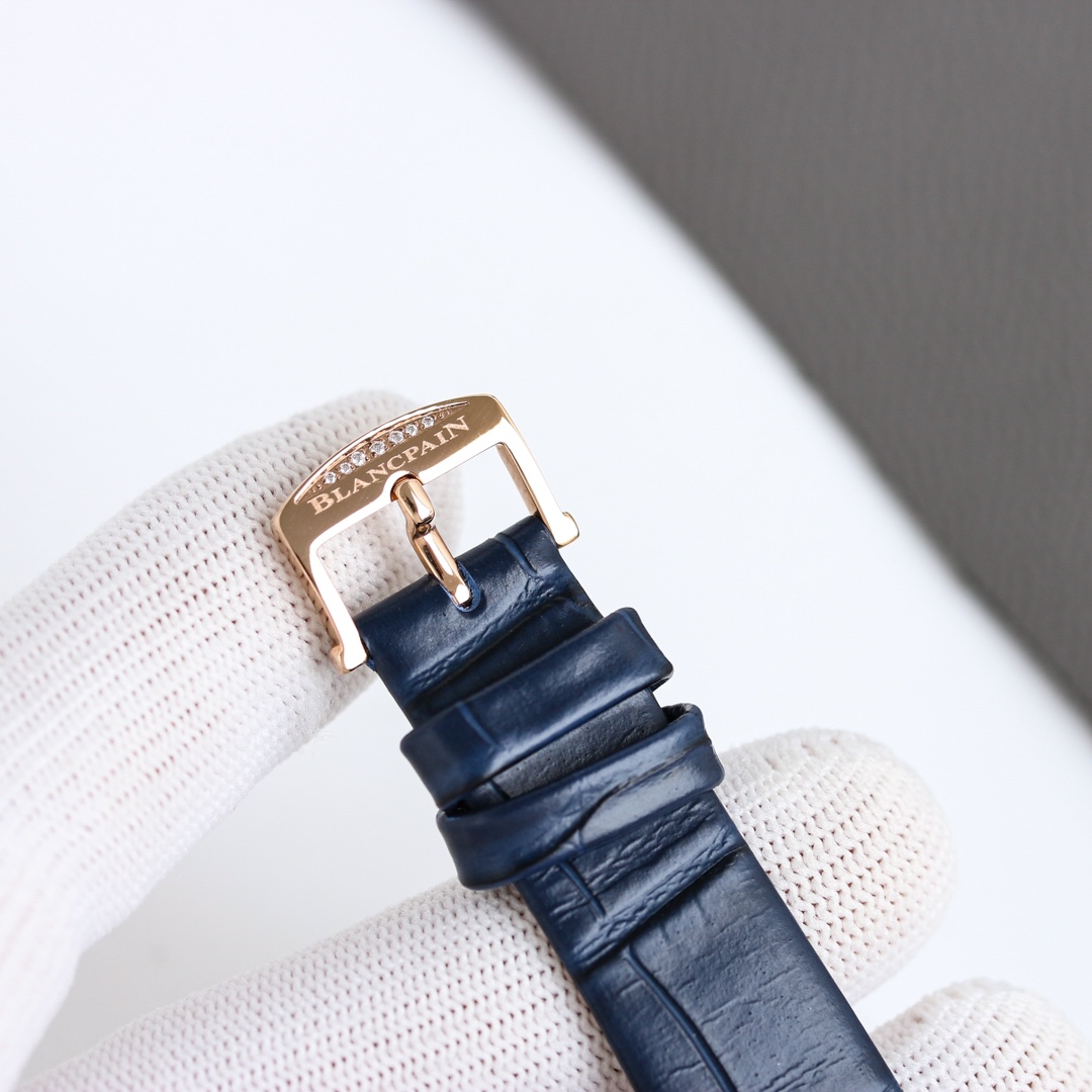 Luxury Diamond Watch Collection: White Cow, Gold Crocodile, and Superbop Design - 图片 9