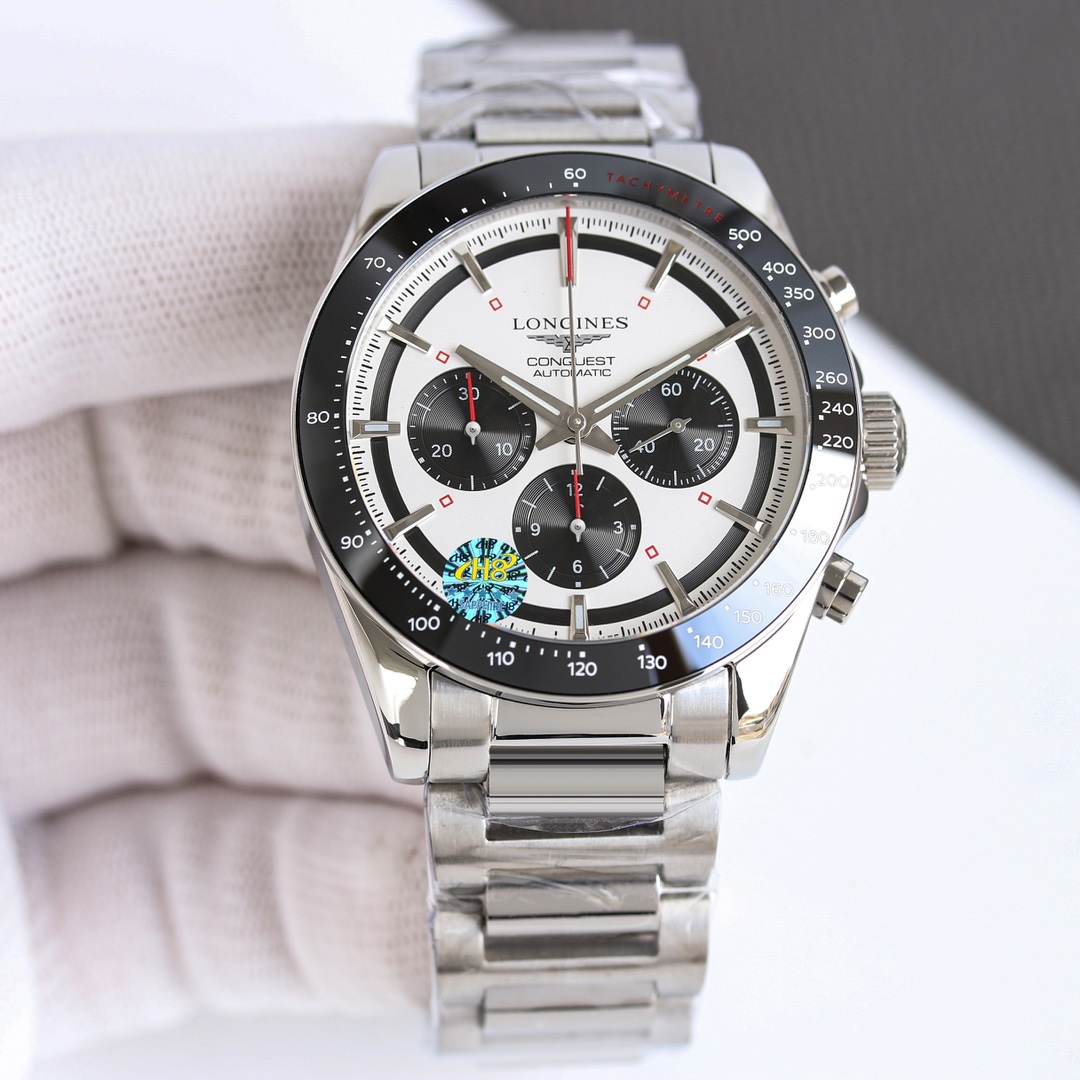 Longines Conquest Chronograph L3.835.4.72.6 caja y brazalete de acero inoxidable, bisel negro, esfera plateada con subesferas negras 42 mm Automático para hombre