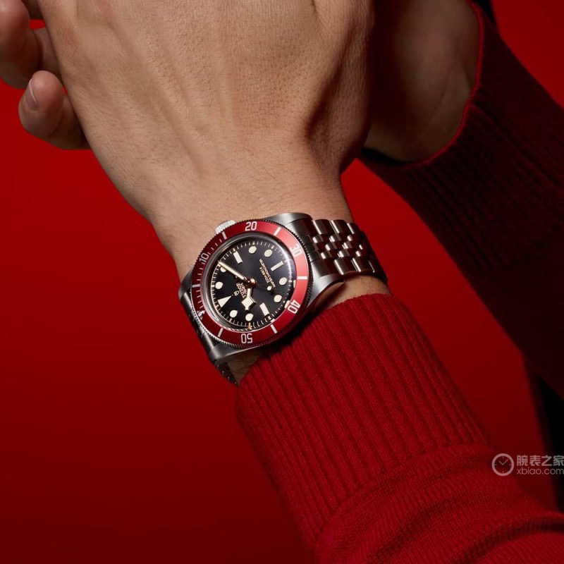 Tudor Black Bay 41 Burgundy M7941A1A0RU-0003 stainless steel case and bracelet, red bezel, black dial 41mm Unisex Automatic