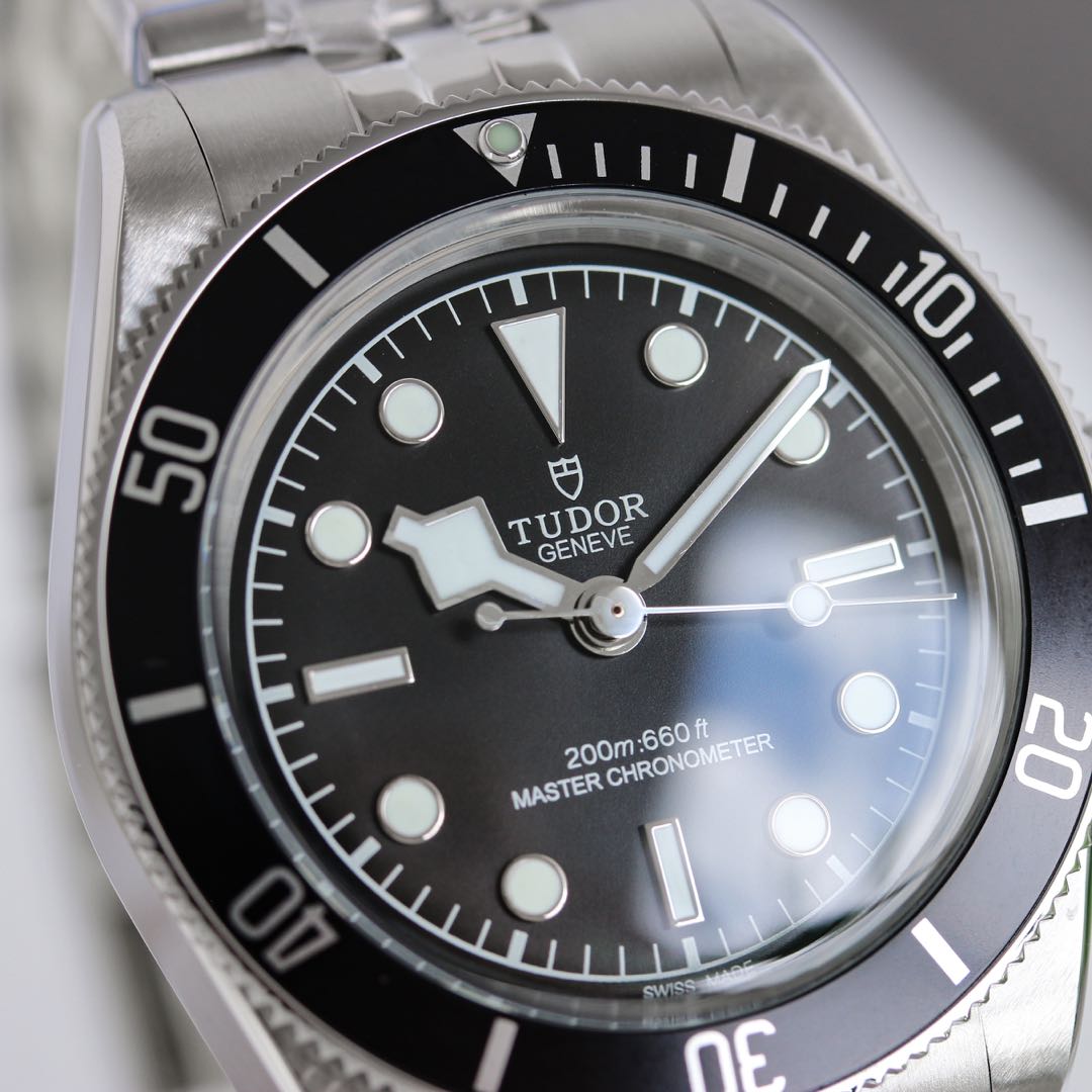 Tudor Black Bay 41 M7941A1A0NU-0003 Steel case, black bezel, black dial, steel bracelet 41mm Men's Automatic