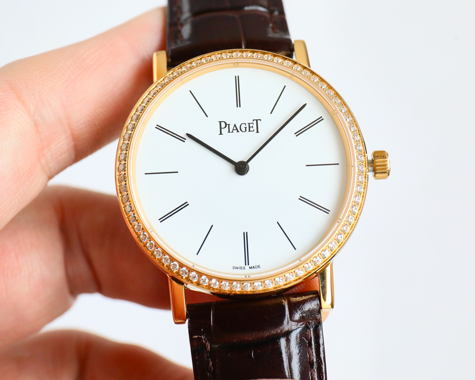 Piaget Altiplano rose gold case, diamond bezel, white dial, black leather strap 38mm Men's Mechanical