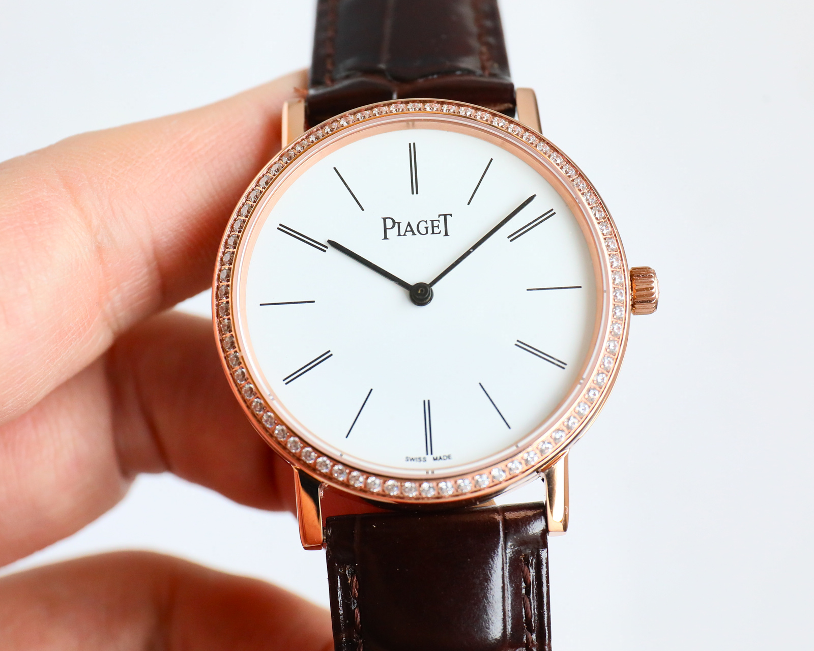 Piaget Altiplano rose gold case, diamond bezel, white dial, black leather strap 38mm Men's Mechanical