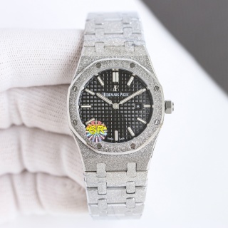 Audemars Piguet Royal Oak Quartz 67653BC.GG.1263BC.01 detail 3