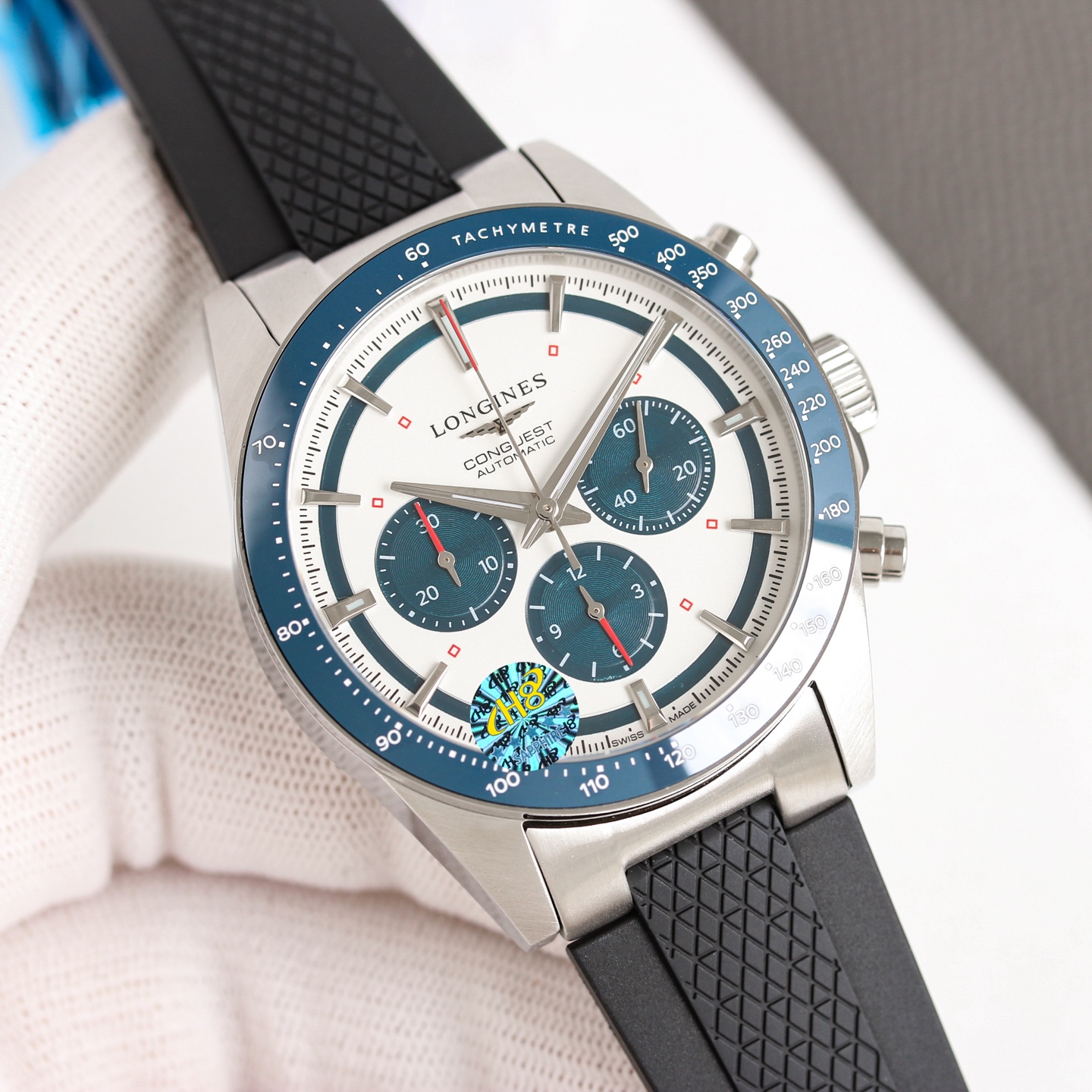 Longines Conquest silver case, black tachymeter bezel, silver dial, stainless steel bracelet 42mm Men's Automatic