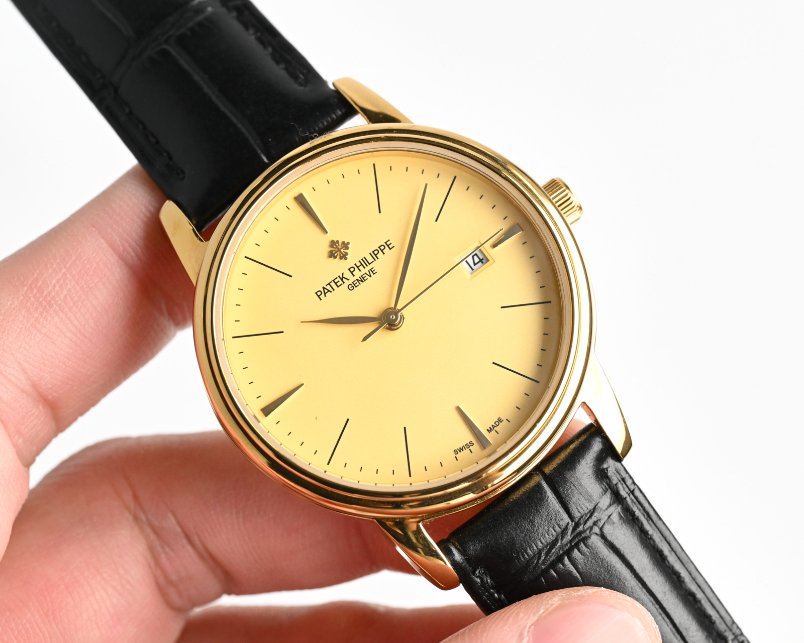 NO:151000,The latest model of Gold Patek Philippe/PATEK PHILIPPE adopts a unique dial design and is matched with a more upscale and luxurious watch. When you first know Patek Philippe, you will be looking forward to one day to have it. If you wear Patek Philippe, you will be smooth sailing and will be developed. You are worthy of it. Welcome to comment!  !  The movement is equipped with a new imported (zero rework) size 40mm, using sapphire glass (never scratched), a 316 stainless steel case, an imported calfskin belt   original pin buckle, power reserve 48 hours, waterproof depth meter. Quality of the large factory!  Welcome to reprint, patek philippe,cowhide19860909金 最 新 款 百达翡丽/ PATEK PHILIPPE 采用独特的表盘设计 搭配而来的是更高档奢华的腕表, 初识百达翡丽必憧憬有朝一日能拥有它,戴上百达必顺风顺水必发达,你值得拥有,欢迎评鉴！！机芯搭配全新进口（零返修）尺寸40mm 采用蓝宝石玻璃（永不刮花）,材质316精钢表壳,配进口小牛皮皮带 原装针扣,动力储存48小时,防水深度米.大厂品质！欢迎转载,,patek philippe,cowhide,Watch