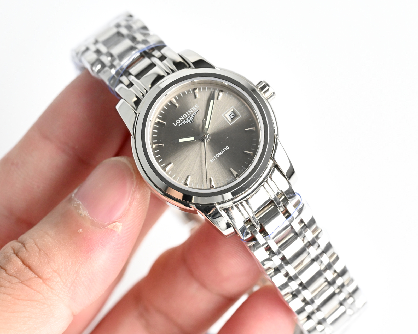 Longines L4.263.3 silver case and bracelet, black dial, silver bezel 26mm Women's Automatic