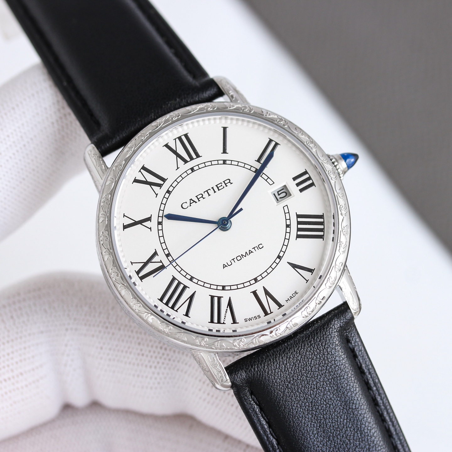 Cartier Ronde de Cartier WSRN0032 stainless steel case bezel white dial black leather strap 40mm Men's Automatic