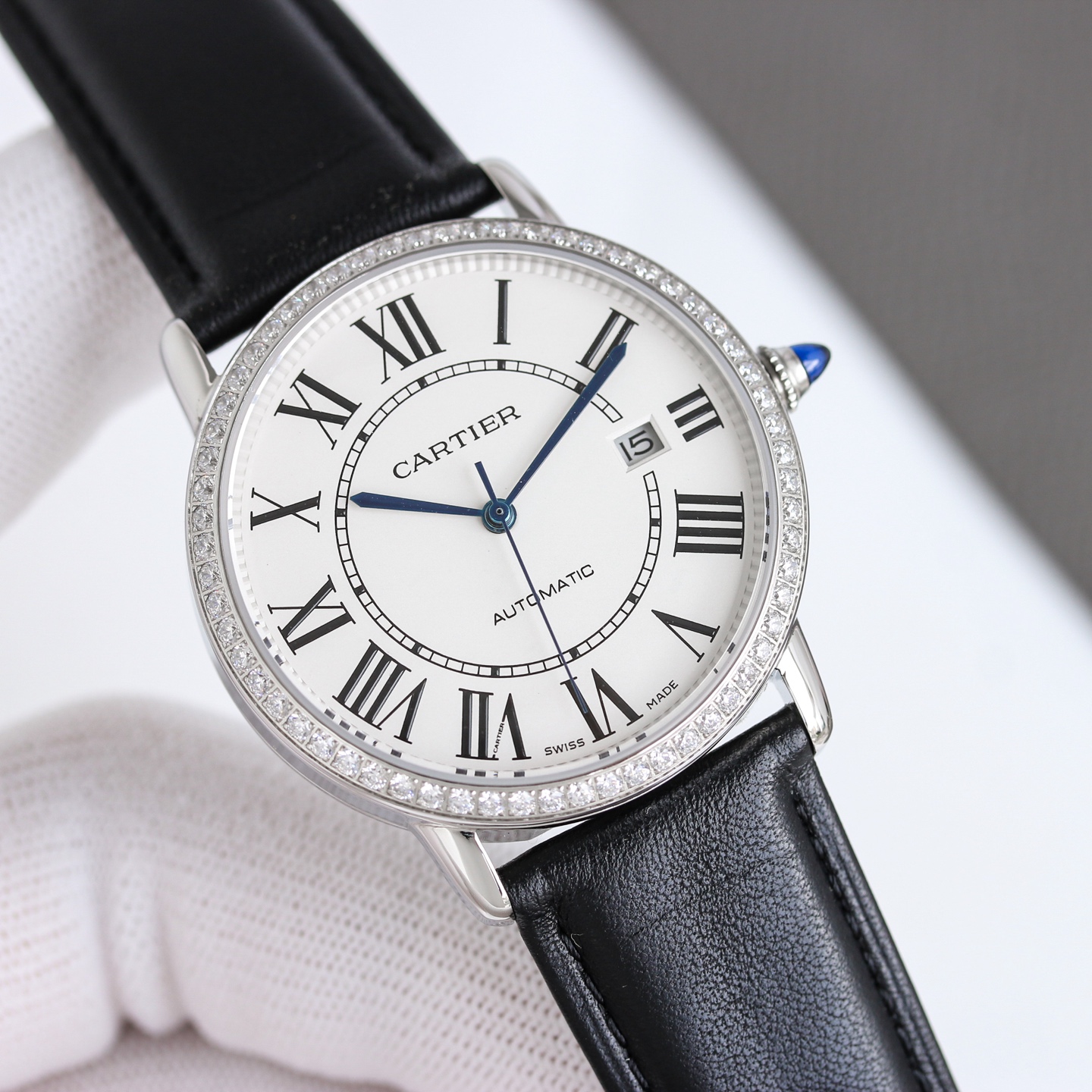 Cartier Ronde de Cartier WSRN0032 stainless steel case bezel white dial black leather strap 40mm Men's Automatic