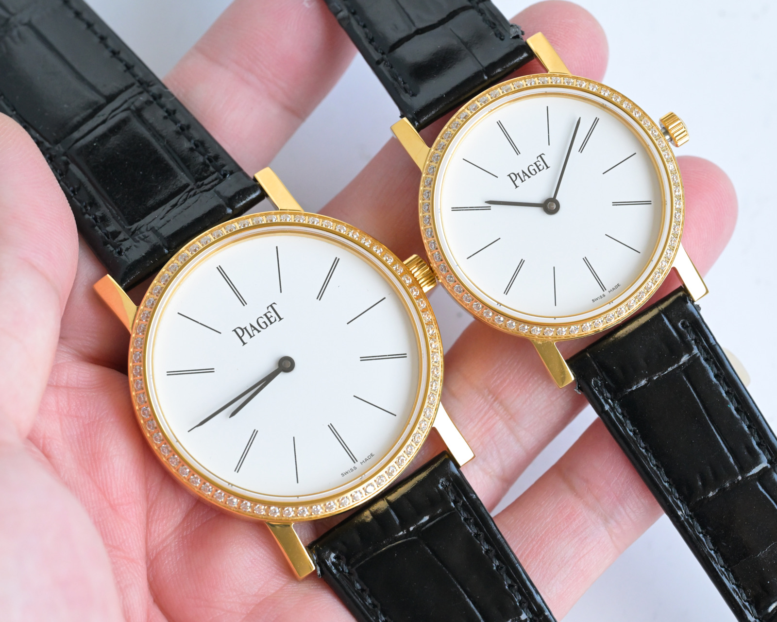 Piaget Altiplano rose gold case with diamond bezel, white dial, brown leather strap 40mm Unisex Quartz