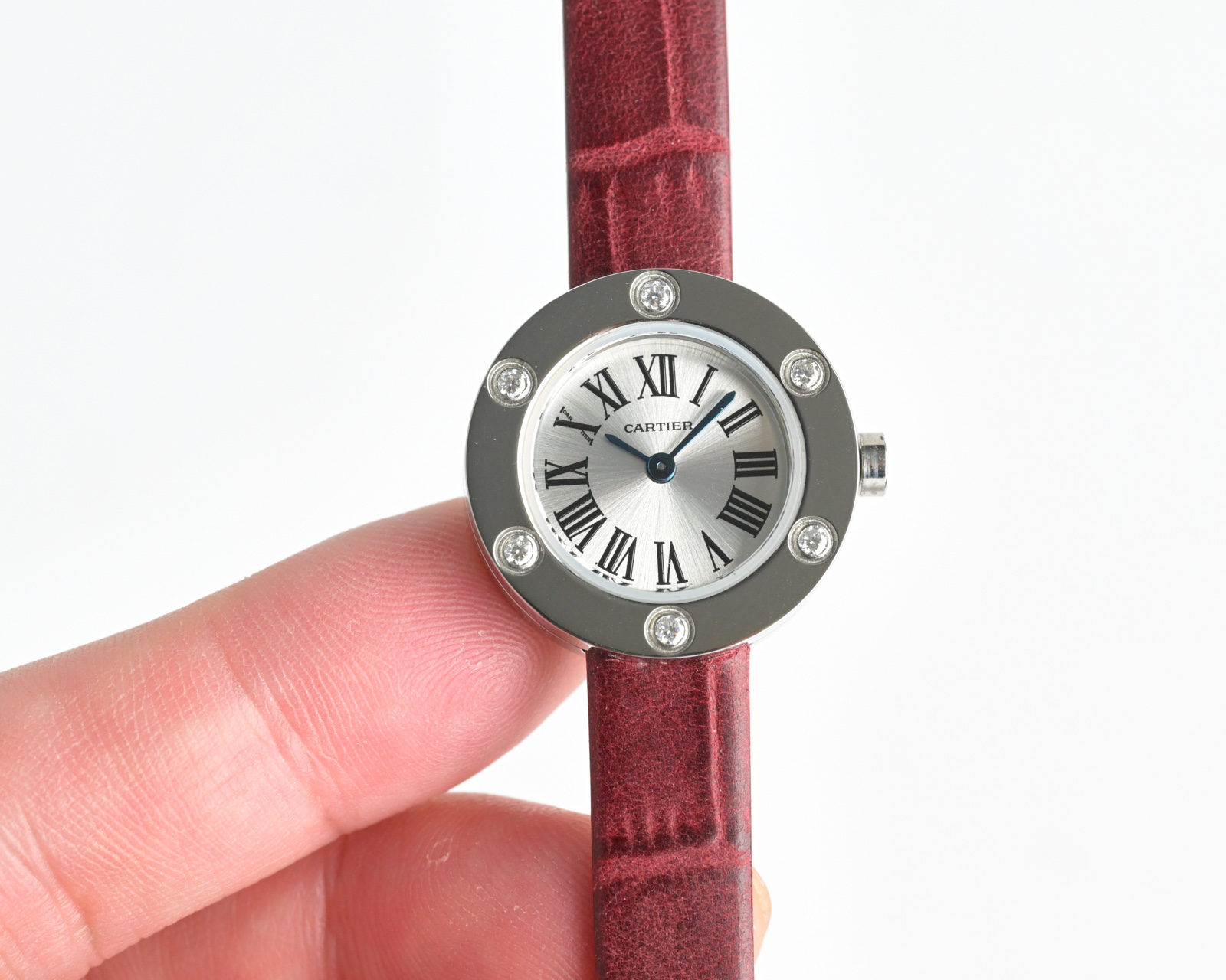 Cartier Love Watch cassa color oro rosa e lunetta con diamanti, quadrante argentato, cinturino in pelle bordeaux 23mm Quarzo da donna