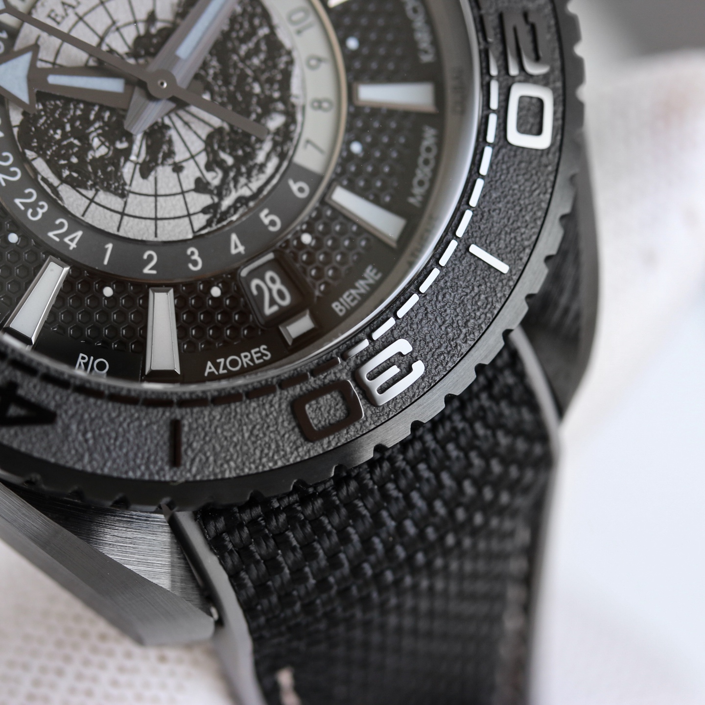 Omega Seamaster Planet Ocean Worldtimer 215.92.46.22.01.007 Black ceramic case and bezel, black / grey worldtimer dial, black rubber strap 45.5mm Men's Automatic