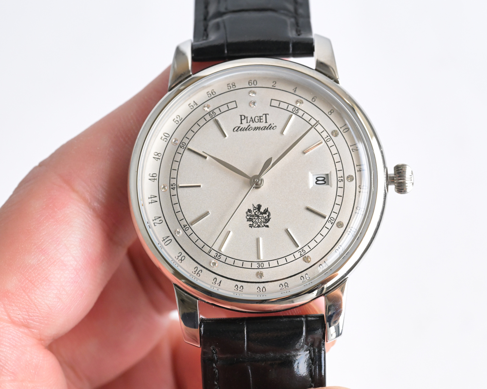 Piaget Altiplano Date silver-tone case bezel and dial, black leather strap 40mm Men's Automatic