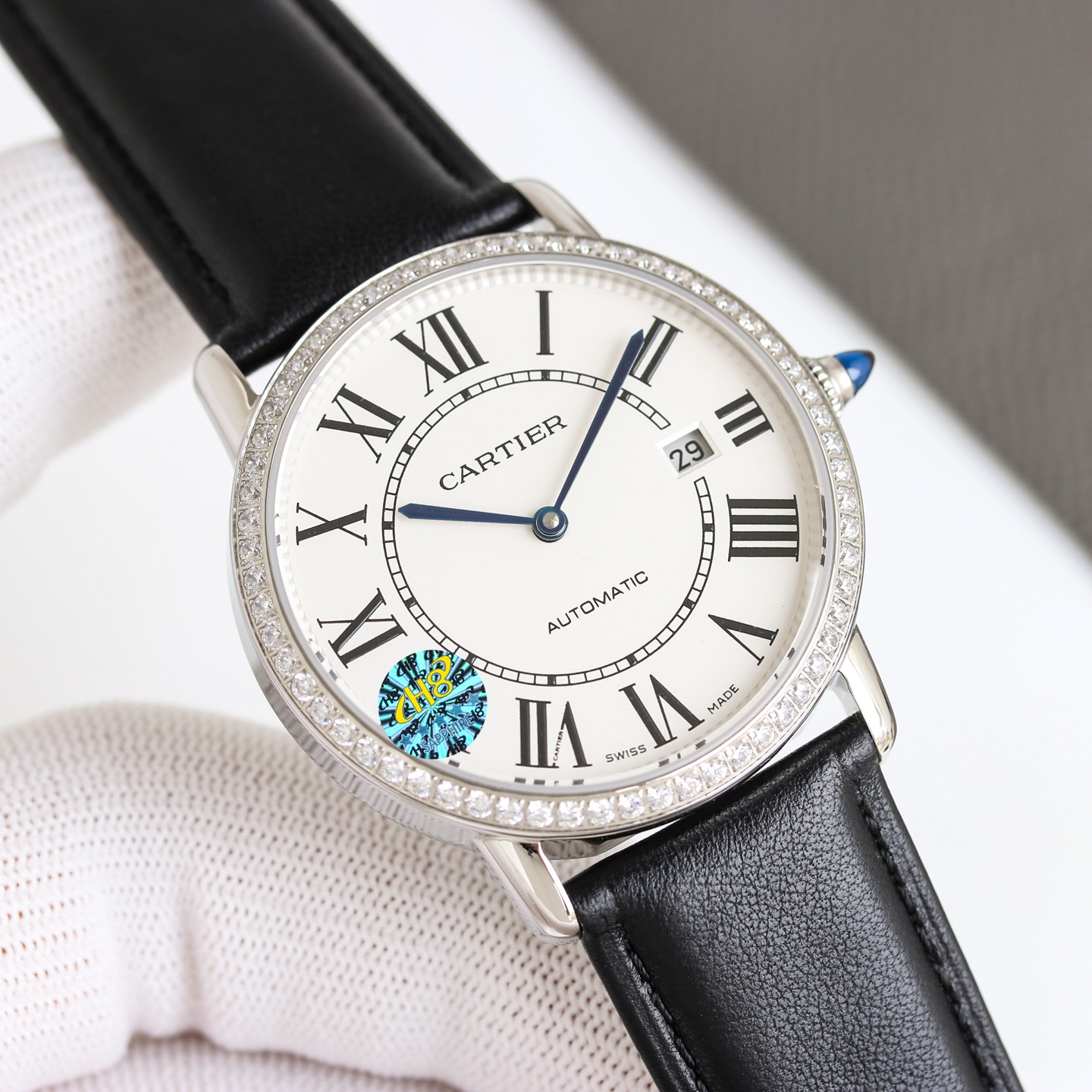 Cartier Ronde de Cartier rose gold engraved case and bezel, silver-white dial, brown leather strap 40mm Men's Automatic