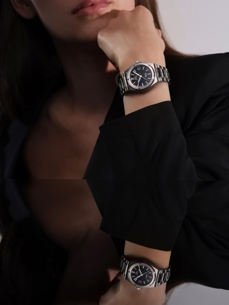 IWC Ingenieur Automatic 35 IW324906 stainless steel case and bracelet, black dial 35mm Women's Automatic