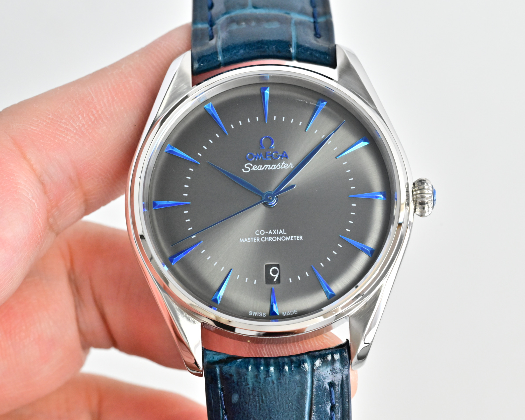 Omega Seamaster Aqua Terra cassa argento, quadrante nero, cinturino in pelle nera 38,5 mm automatico da uomo