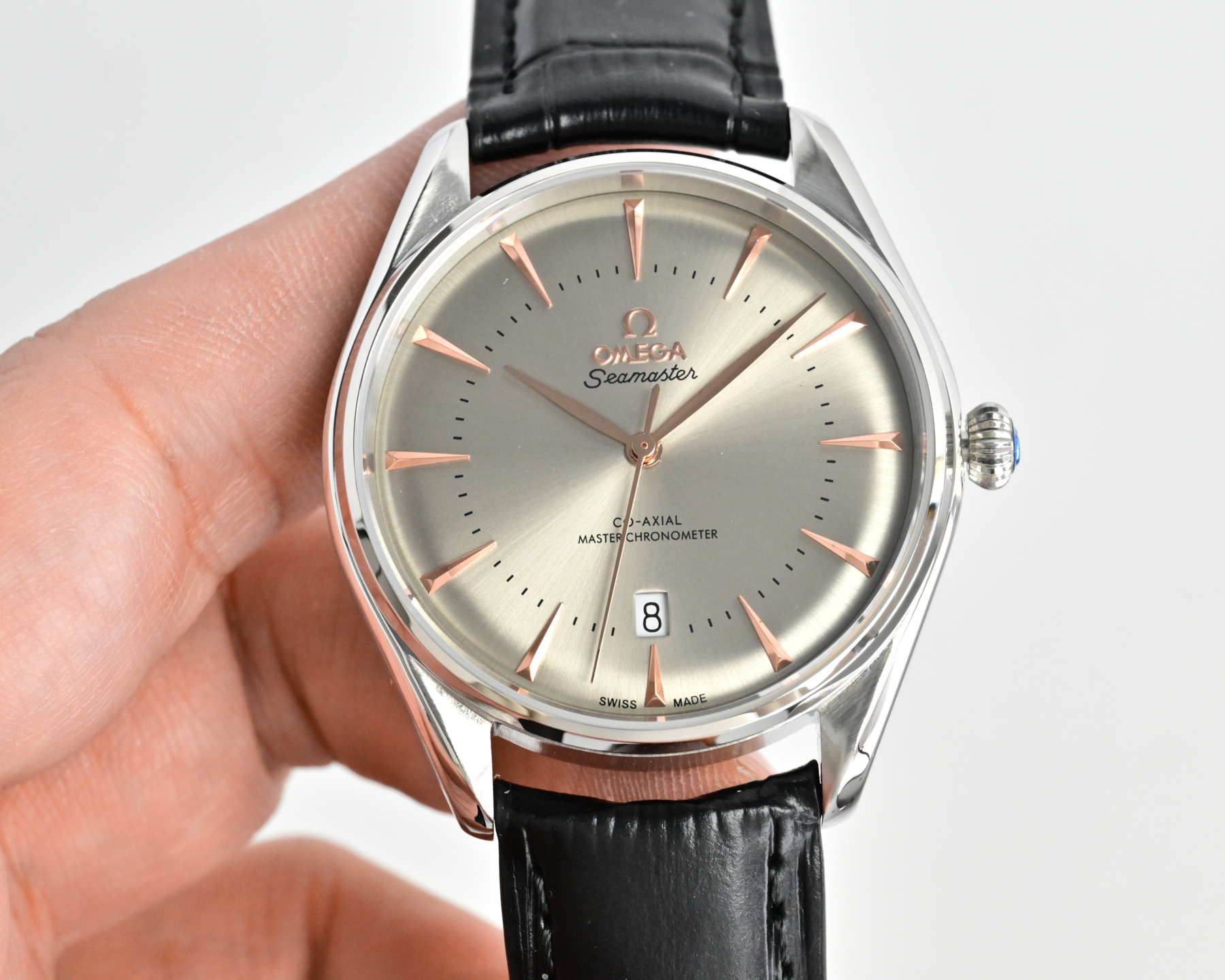 Omega Seamaster Co-Axial Master Chronometer silver case, blue bezel accents, white dial, blue leather strap 39.5mm Men's Automatic