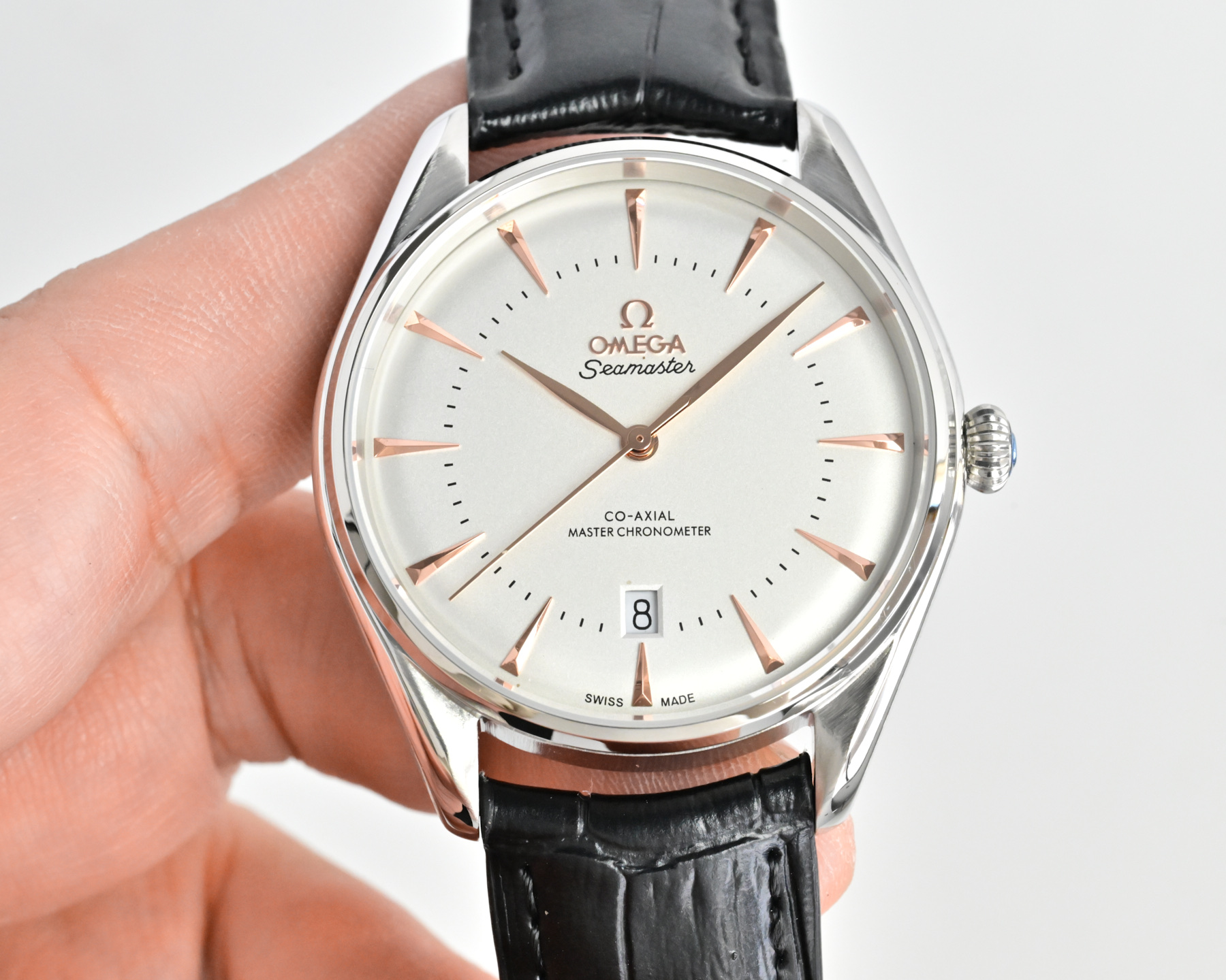Omega Seamaster Co-Axial Master Chronometer silver case, blue bezel accents, white dial, blue leather strap 39.5mm Men's Automatic