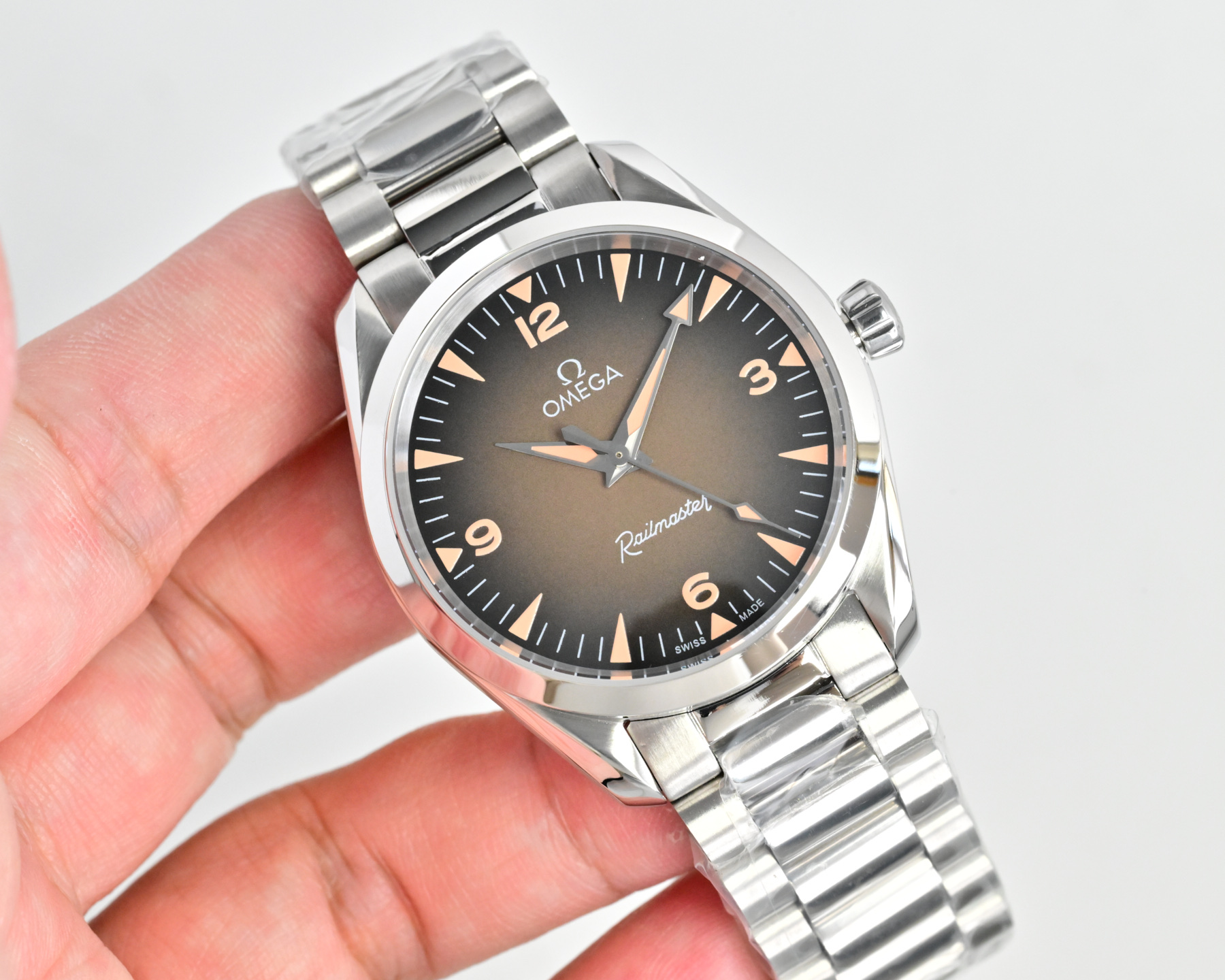 Omega Railmaster silver case, silver bezel, gray dial, silver bracelet 38mm Men's Automatic