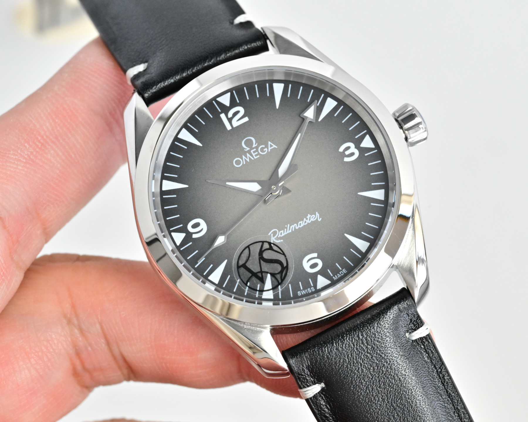 Omega Railmaster silver case, black dial, brown leather strap 40mm Men's Automatic