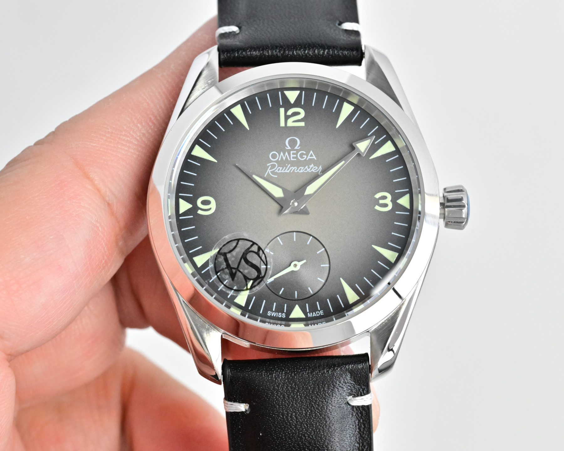 Omega Railmaster stainless steel case, grey dial, black leather strap 40mm Men's Mechanical