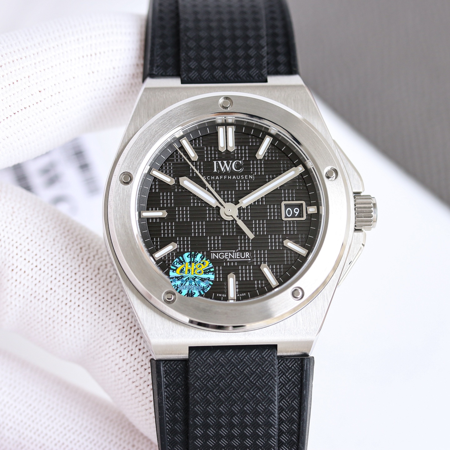 IWC Ingenieur Automatic 40 stainless steel case and bezel, black textured dial, black rubber strap 40mm Men's Automatic