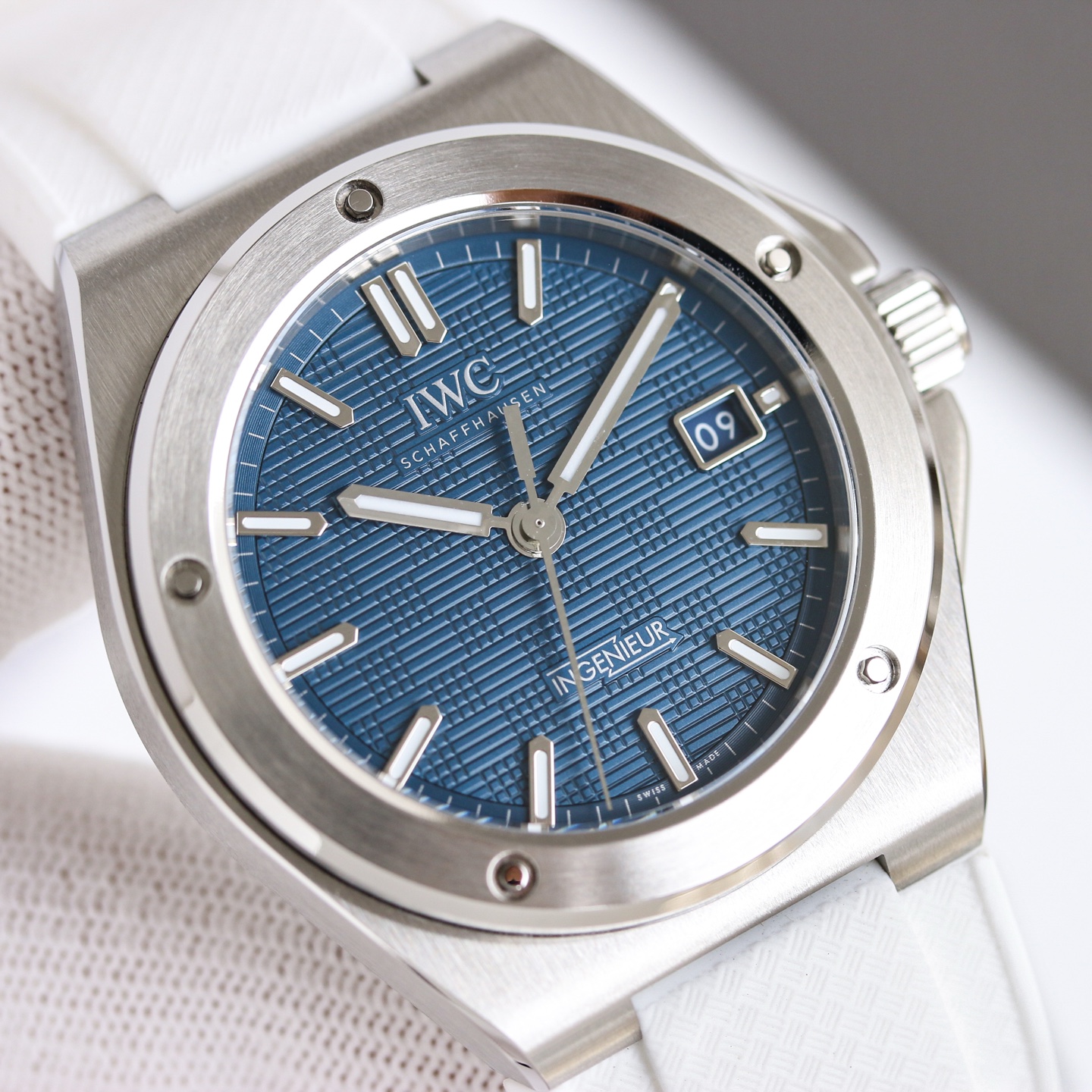 IWC Watches IWCIWC ， ， ， 。 ， ， 9015 ， ，40mm ， 10.8mm， 。 ， — photo 6