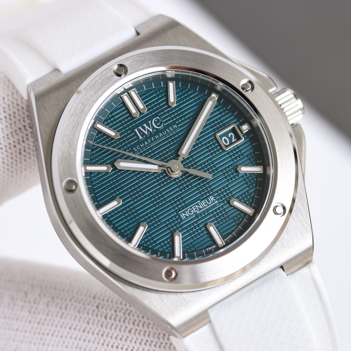 IWC Watches IWCIWC ， ， ， 。 ， ， 9015 ， ，40mm ， 10.8mm， 。 ， — photo 3