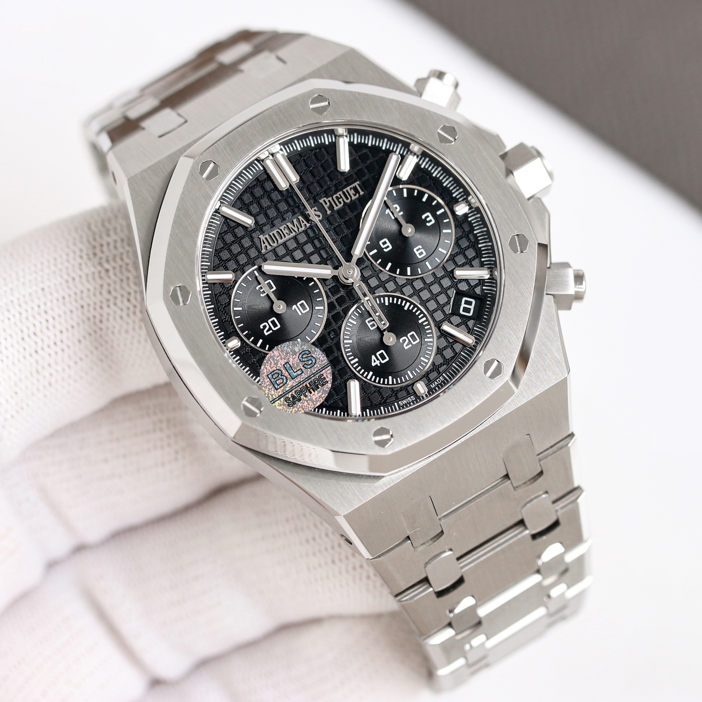 Audemars Piguet Royal Oak Chronograph 26240ST stainless steel, silver bezel, white dial, steel bracelet 41mm Men's Automatic